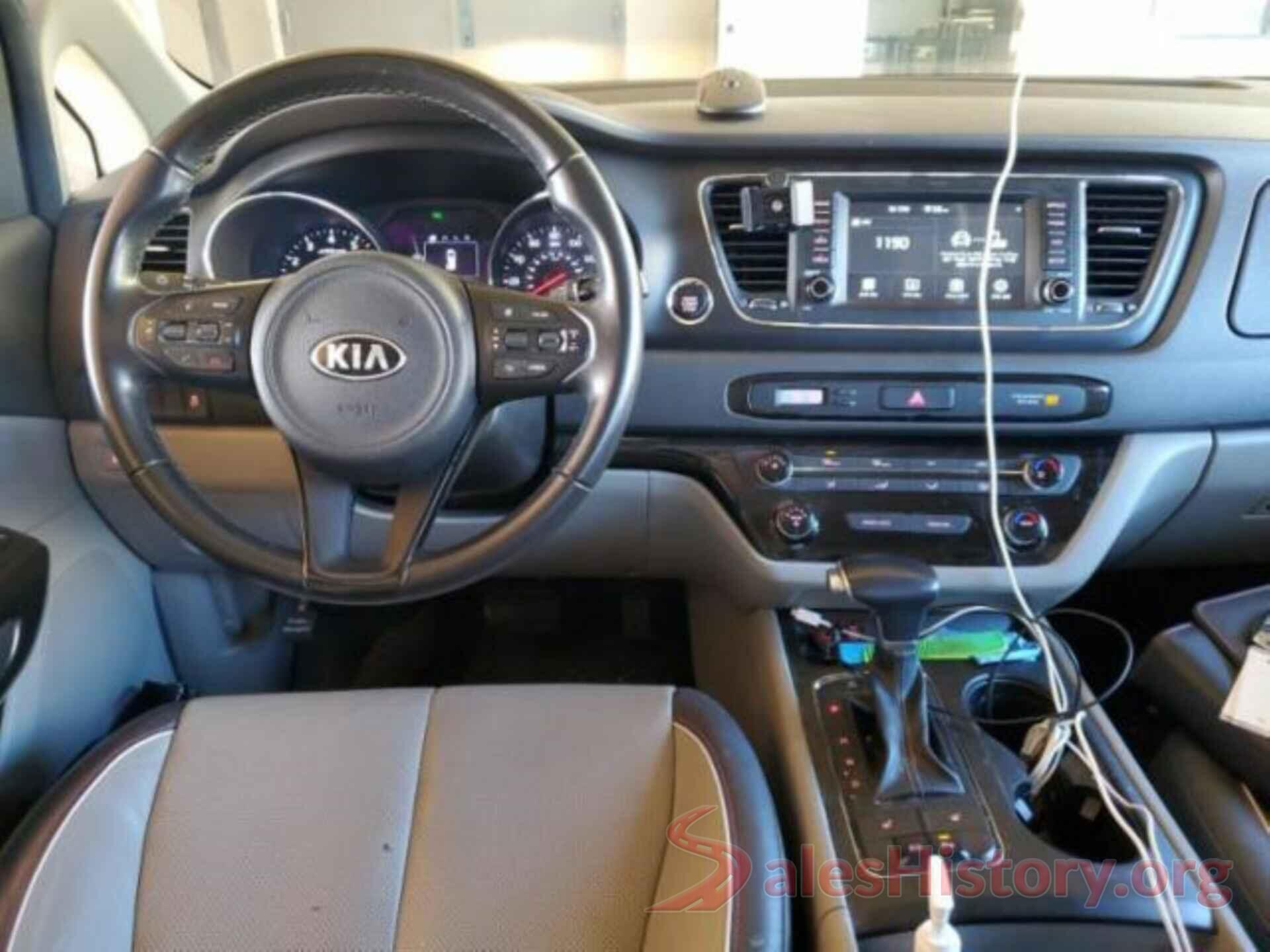 KNDMB5C18J6408399 2018 KIA SEDONA