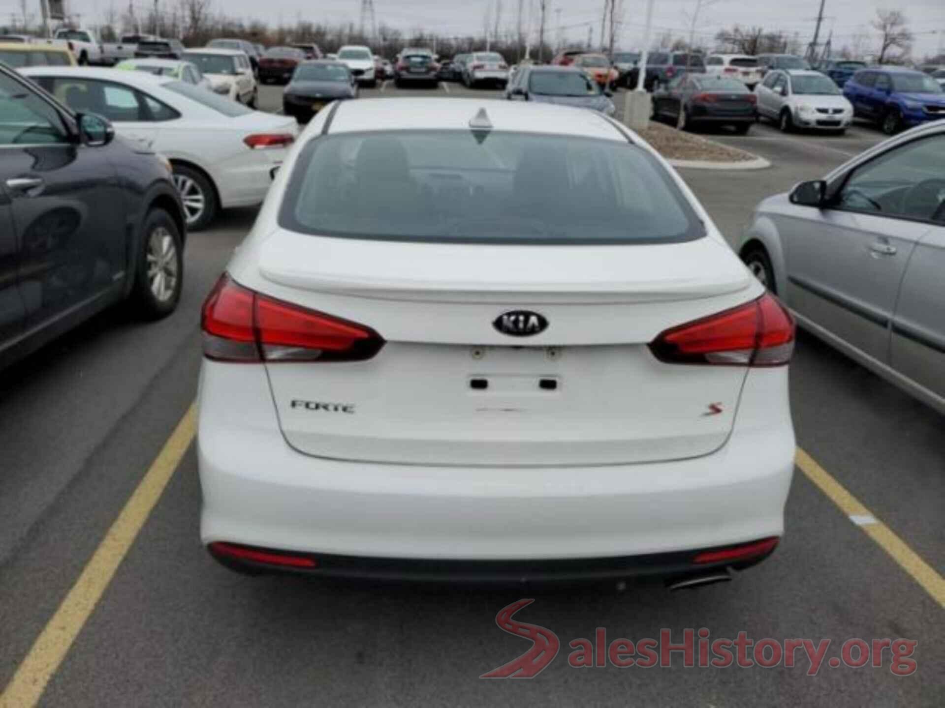 3KPFL4A78JE192040 2018 KIA FORTE