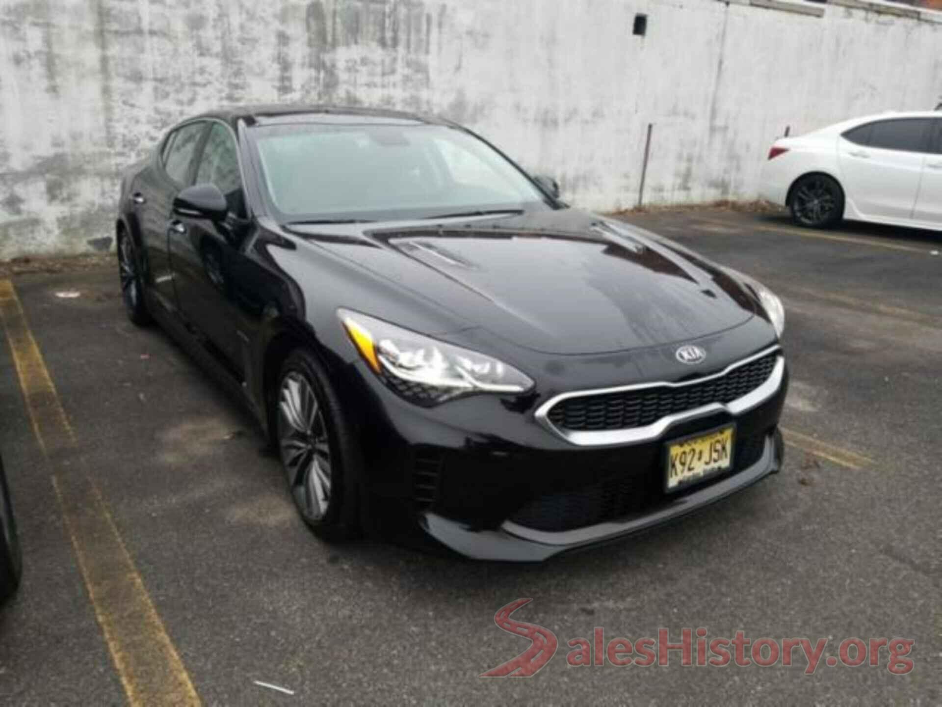 KNAE25LA3J6011796 2018 KIA STINGER