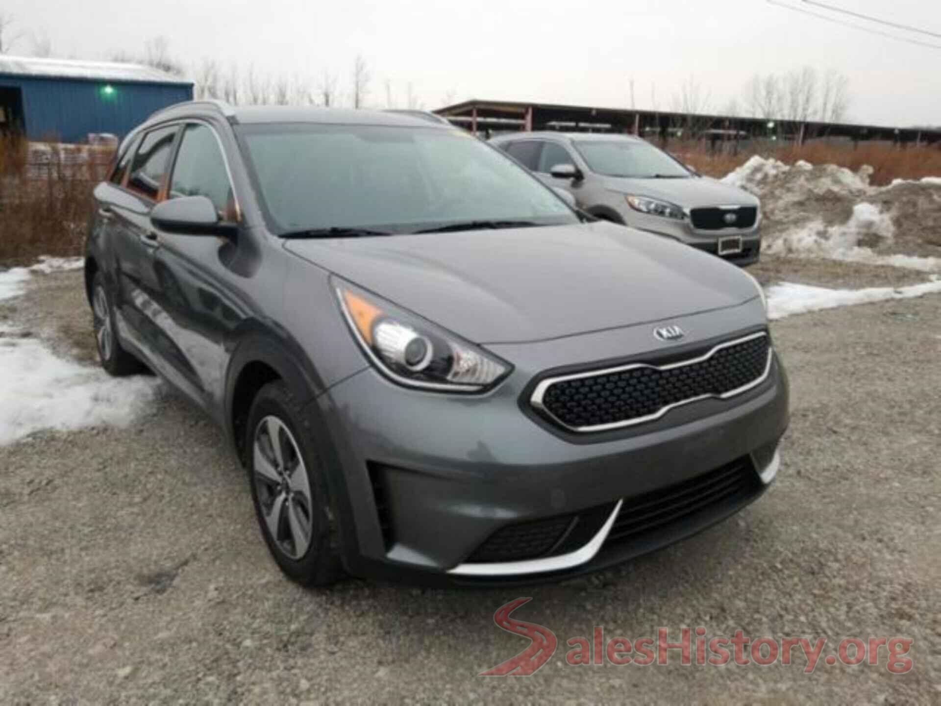 KNDCB3LC6J5110358 2018 KIA NIRO