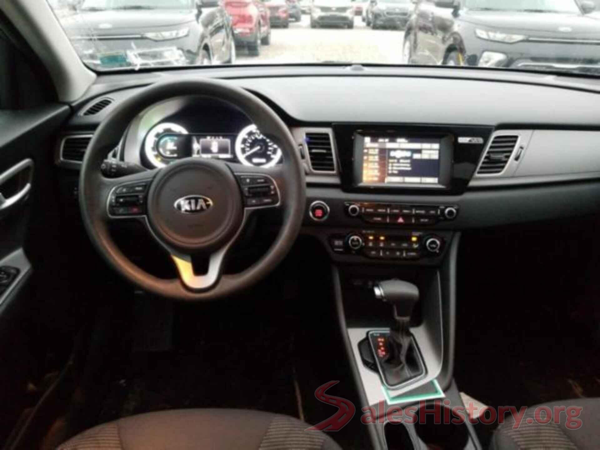 KNDCB3LC6J5110358 2018 KIA NIRO