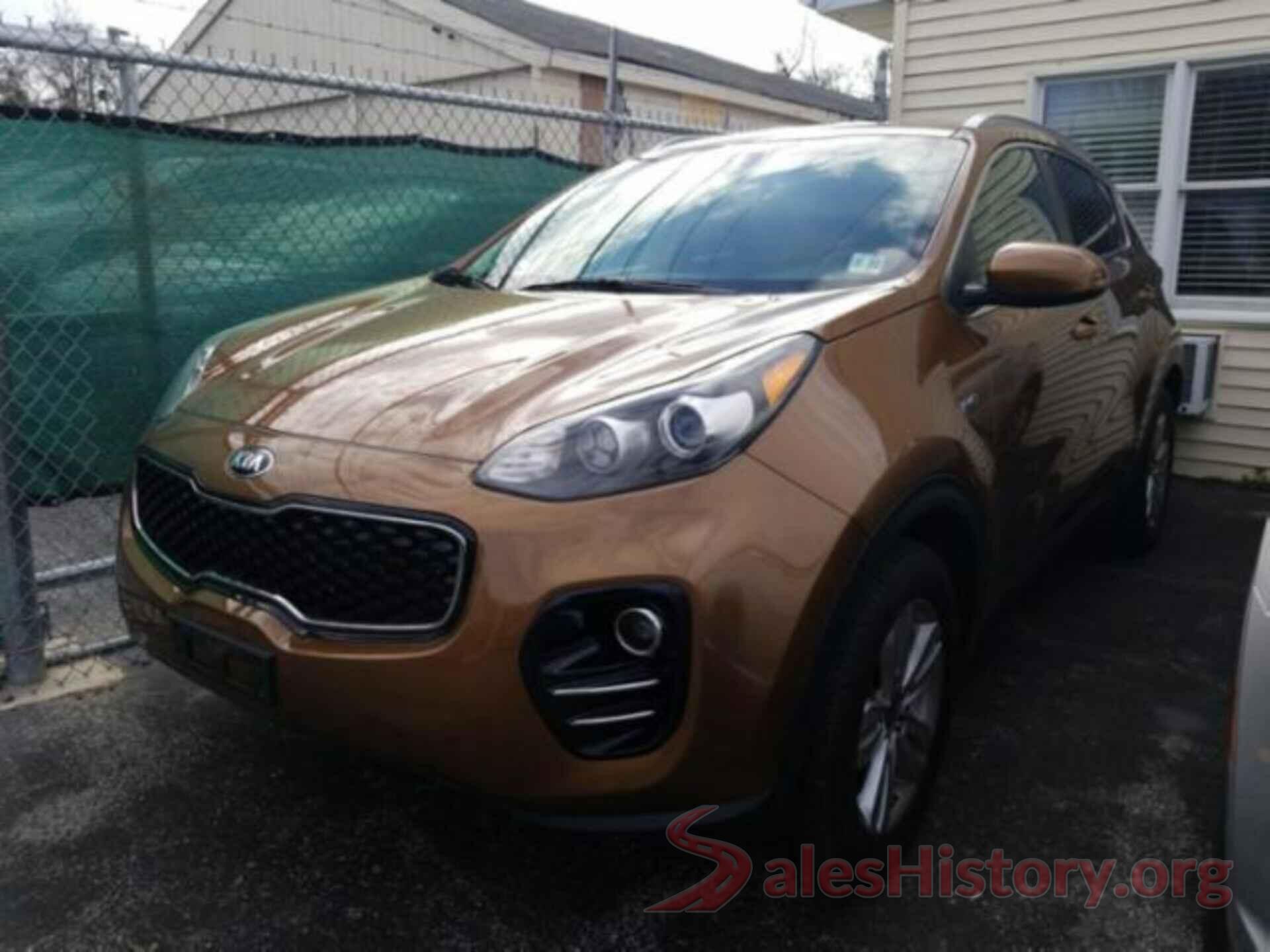 KNDPMCAC5J7394228 2018 KIA SPORTAGE