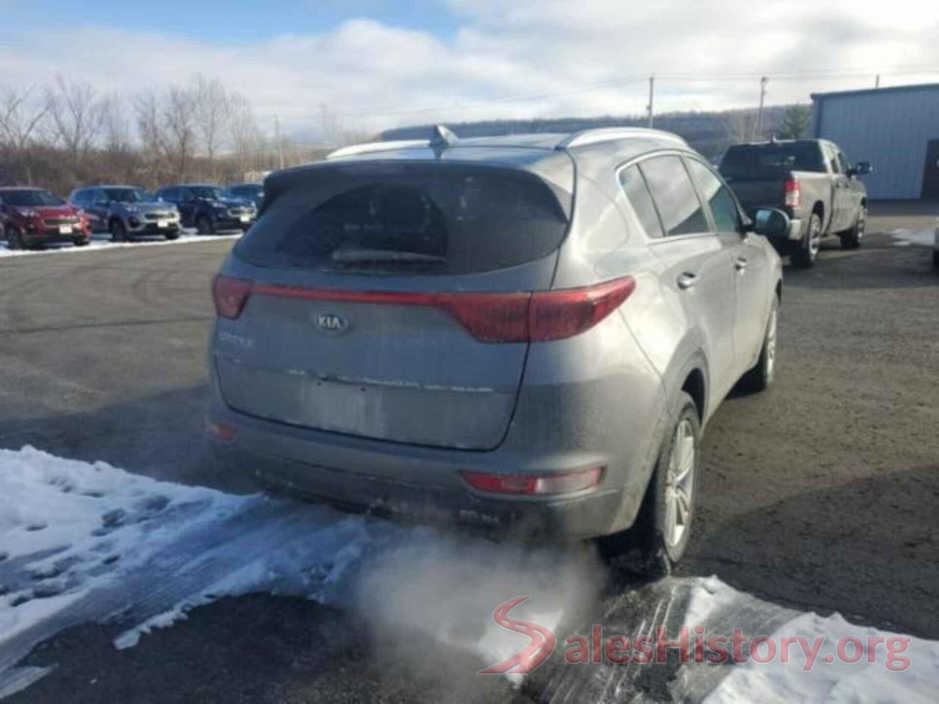 KNDPMCAC5J7446425 2018 KIA SPORTAGE