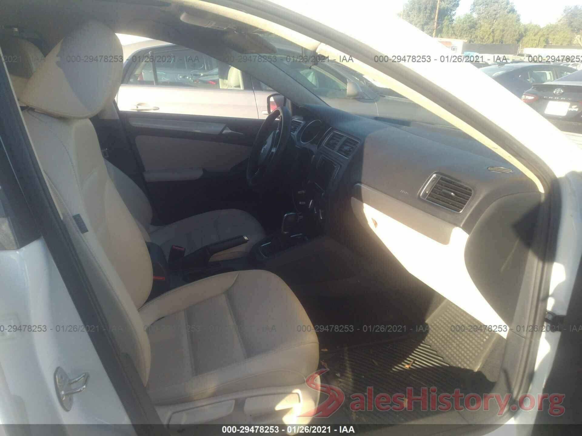 3VWDB7AJ5HM304412 2017 VOLKSWAGEN JETTA