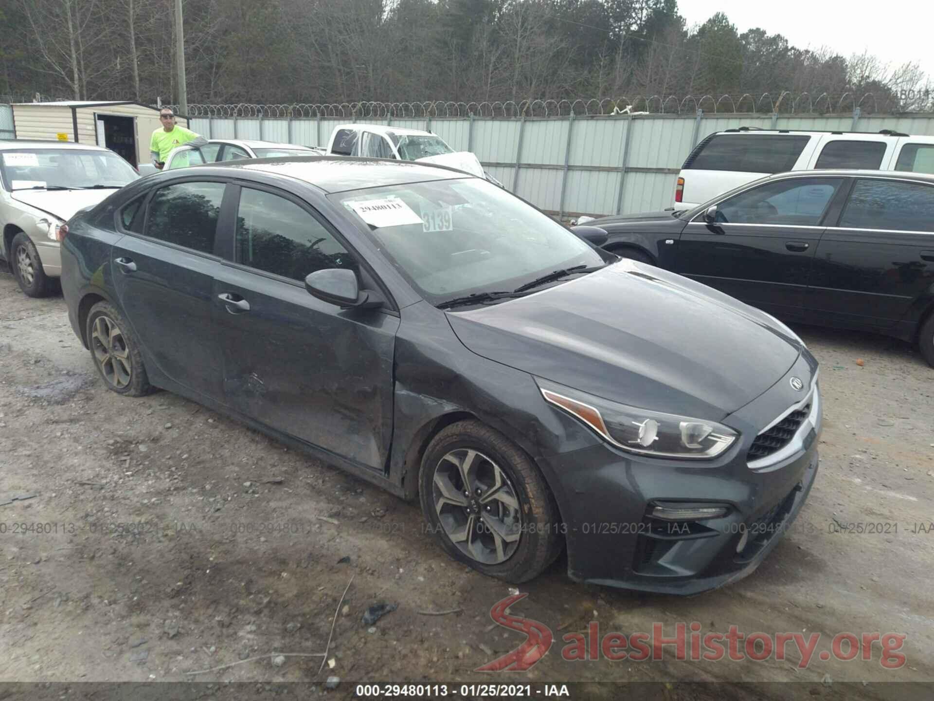 3KPF24AD2KE033105 2019 KIA FORTE