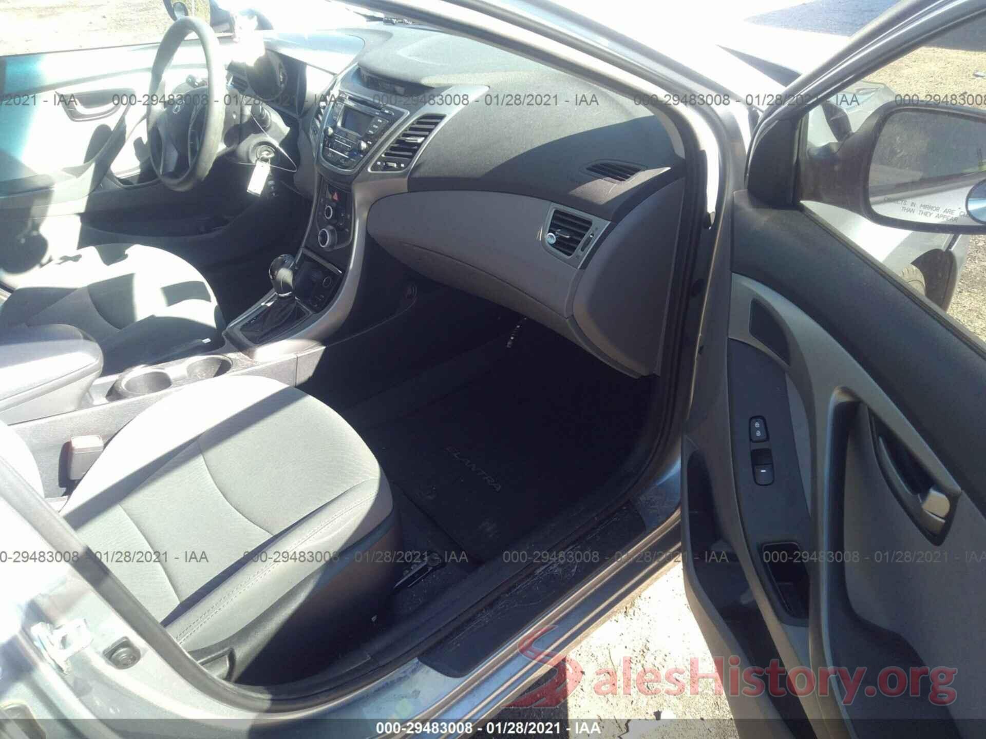 5NPDH4AE1GH695517 2016 Hyundai Elantra