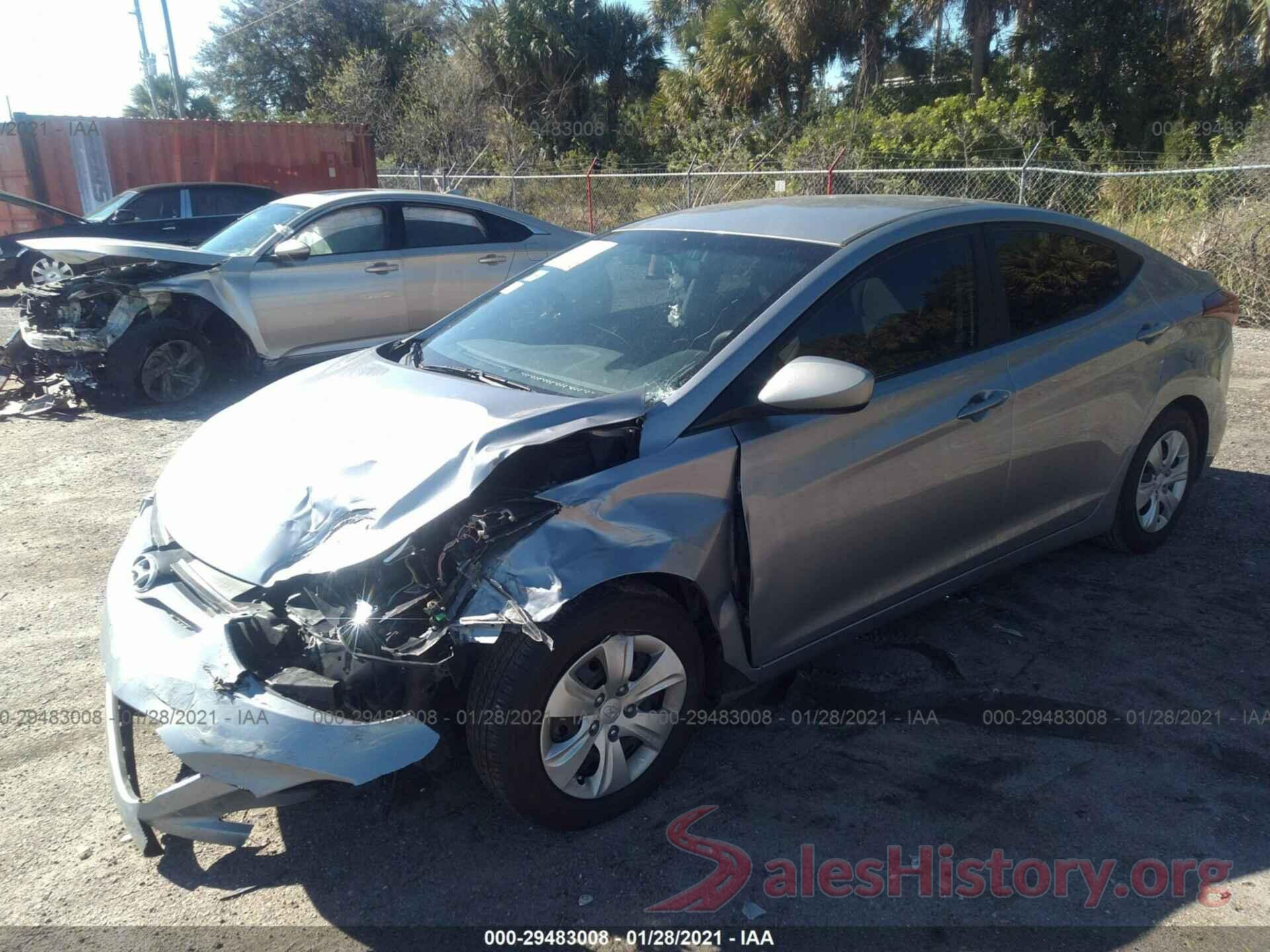 5NPDH4AE1GH695517 2016 Hyundai Elantra