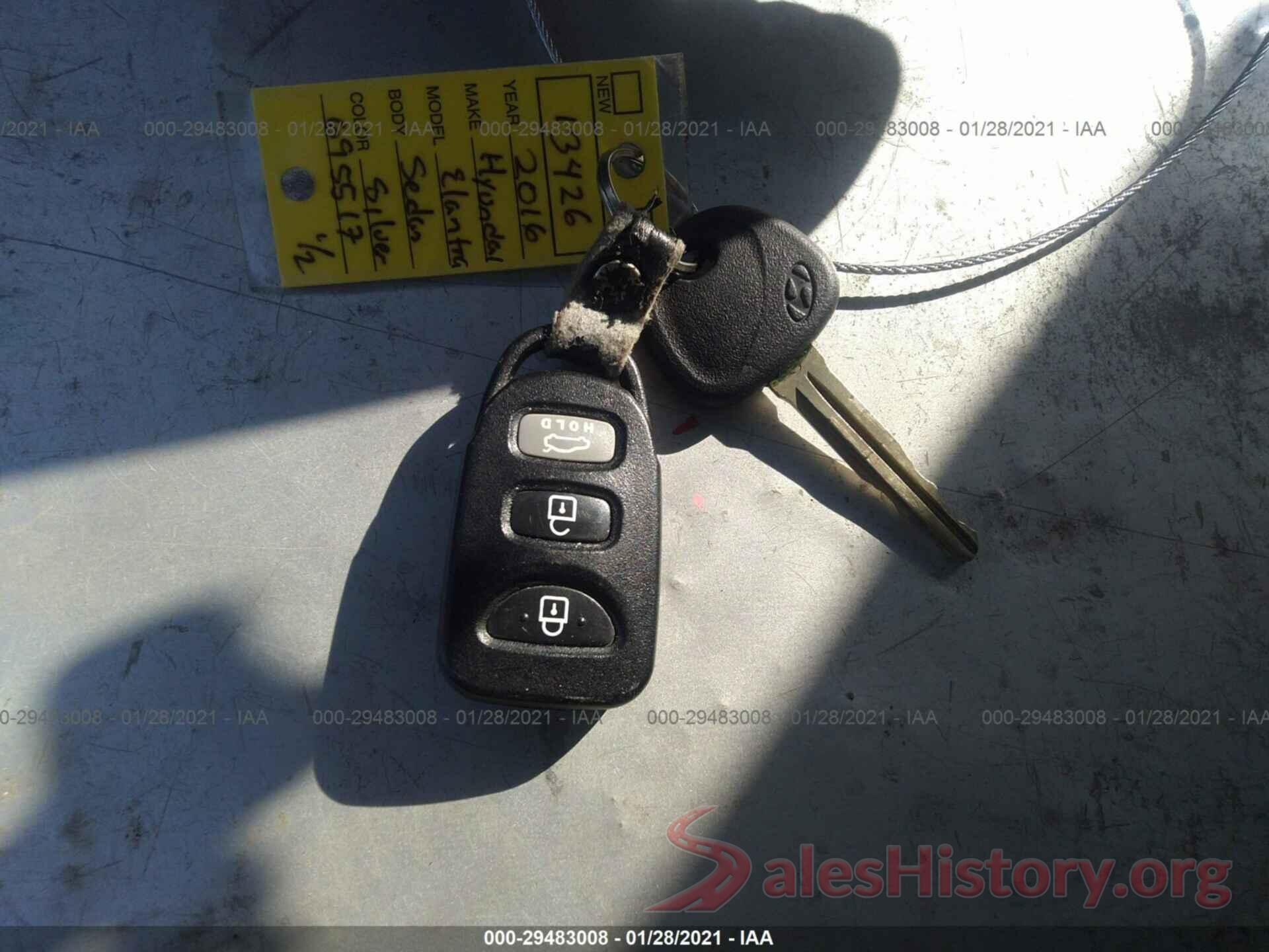 5NPDH4AE1GH695517 2016 Hyundai Elantra