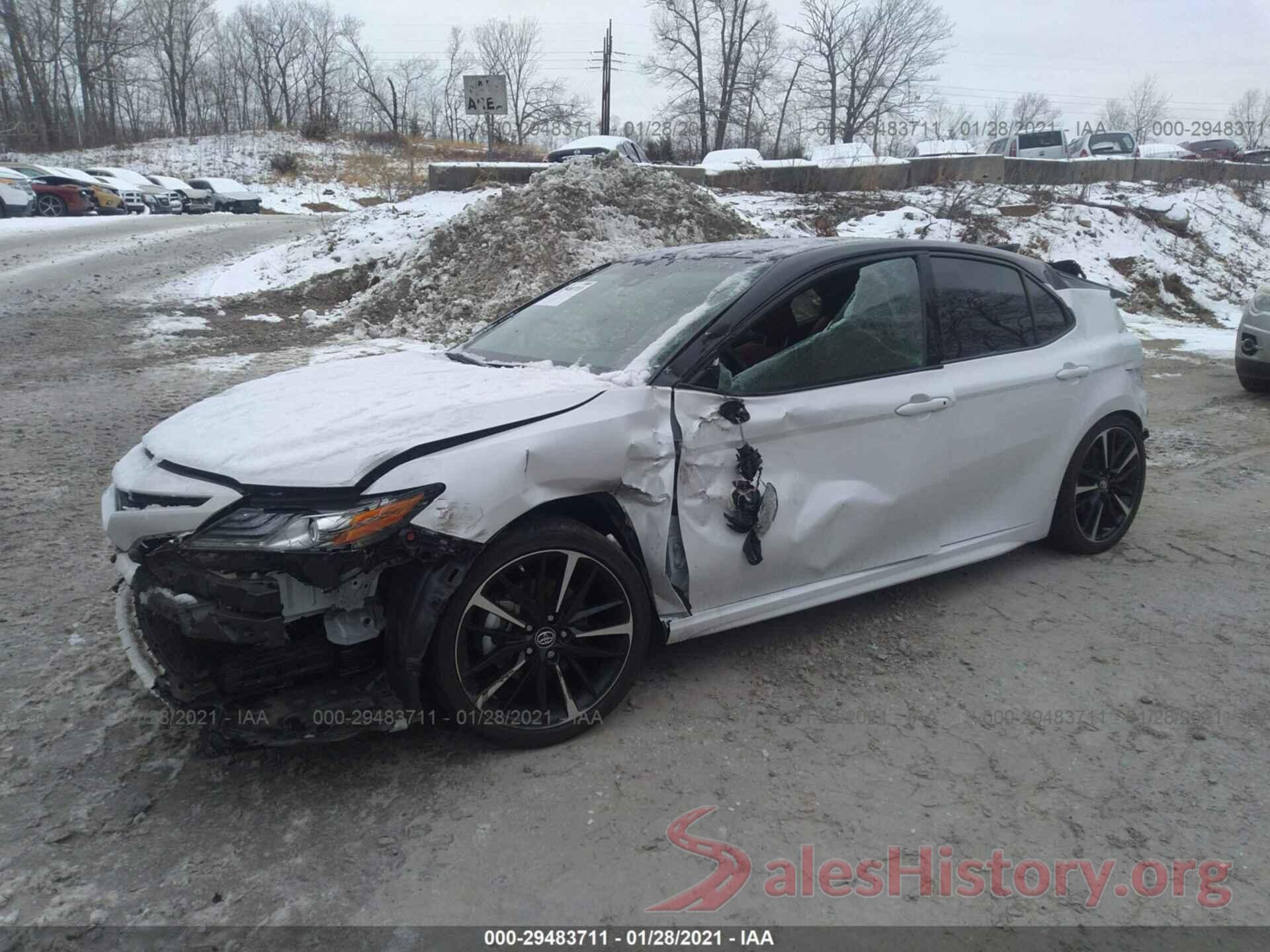 4T1B61HK3JU155862 2018 TOYOTA CAMRY