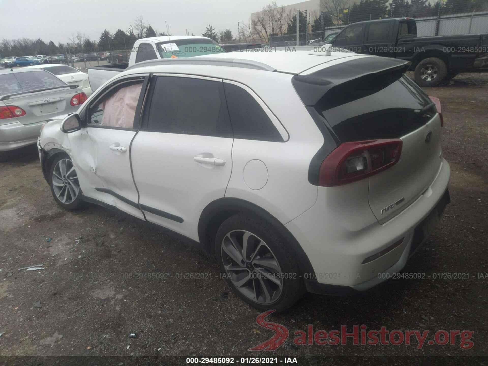 KNDCE3LCXH5047024 2017 KIA NIRO