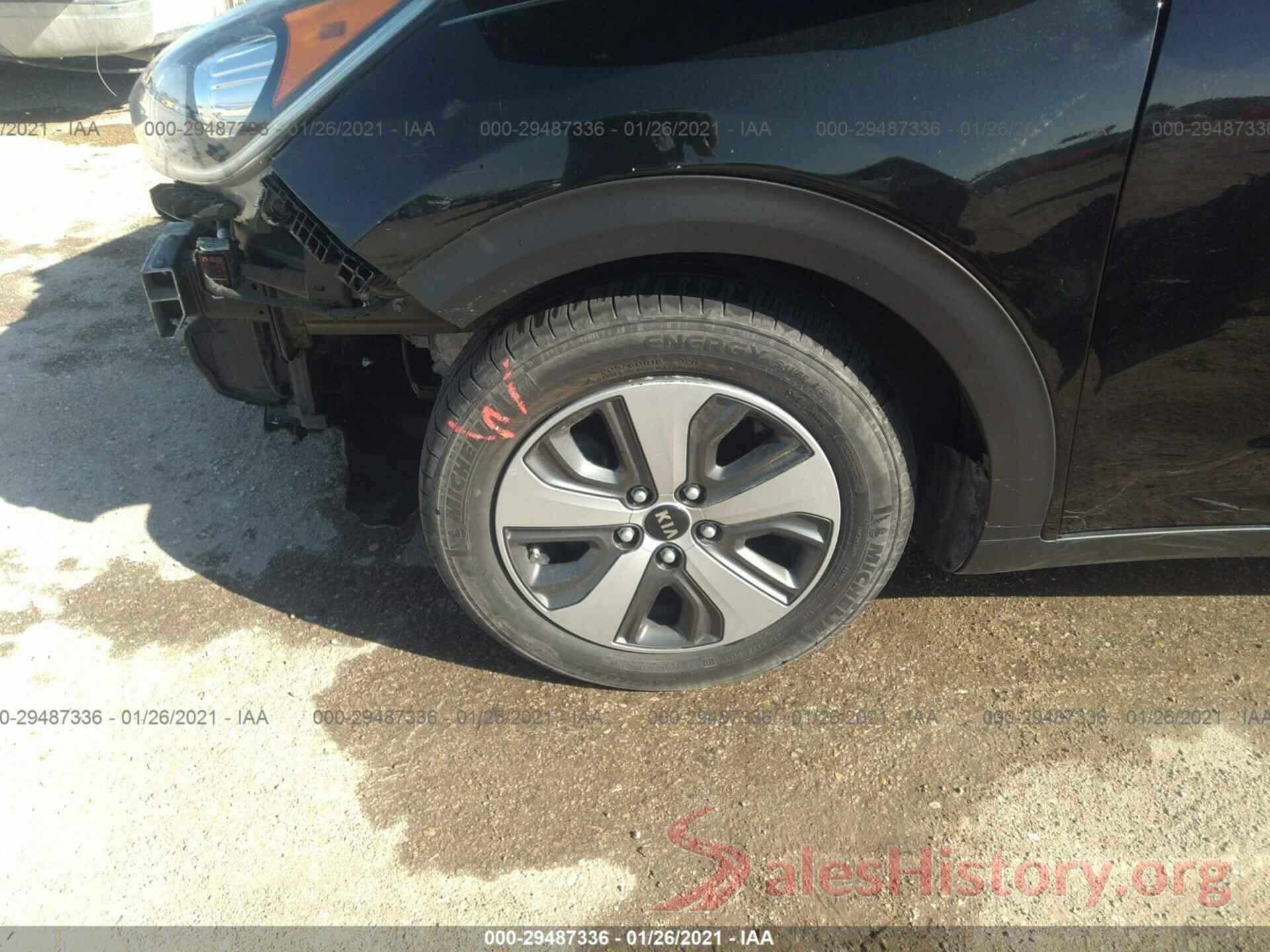 KNDCB3LC1J5154610 2018 KIA NIRO