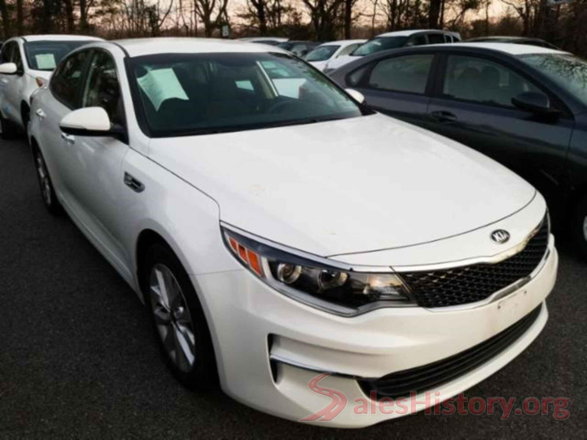 5XXGT4L30JG257050 2018 KIA OPTIMA