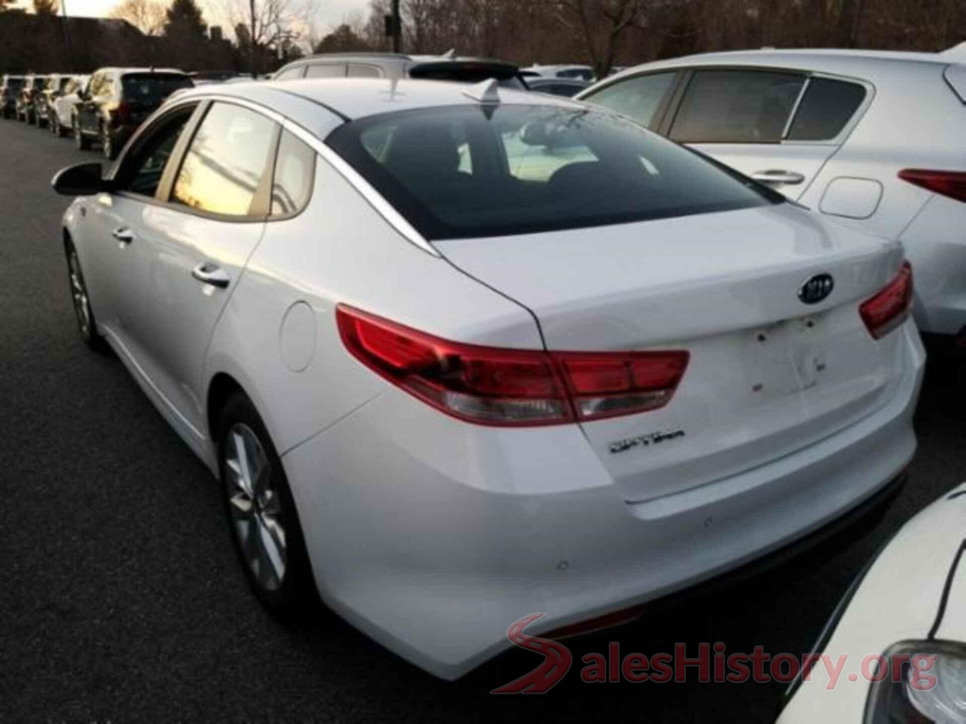 5XXGT4L30JG257050 2018 KIA OPTIMA