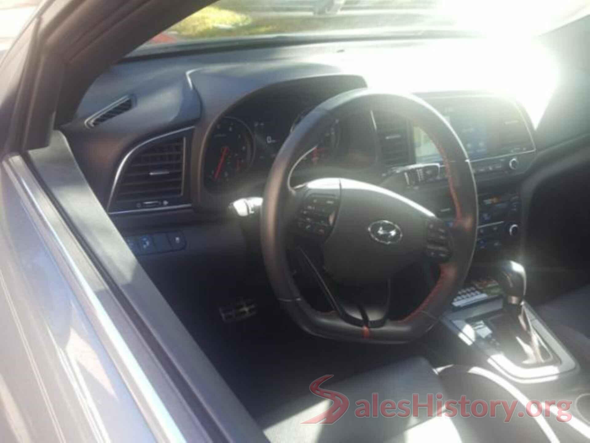 KMHD04LB5JU453896 2018 HYUNDAI ELANTRA