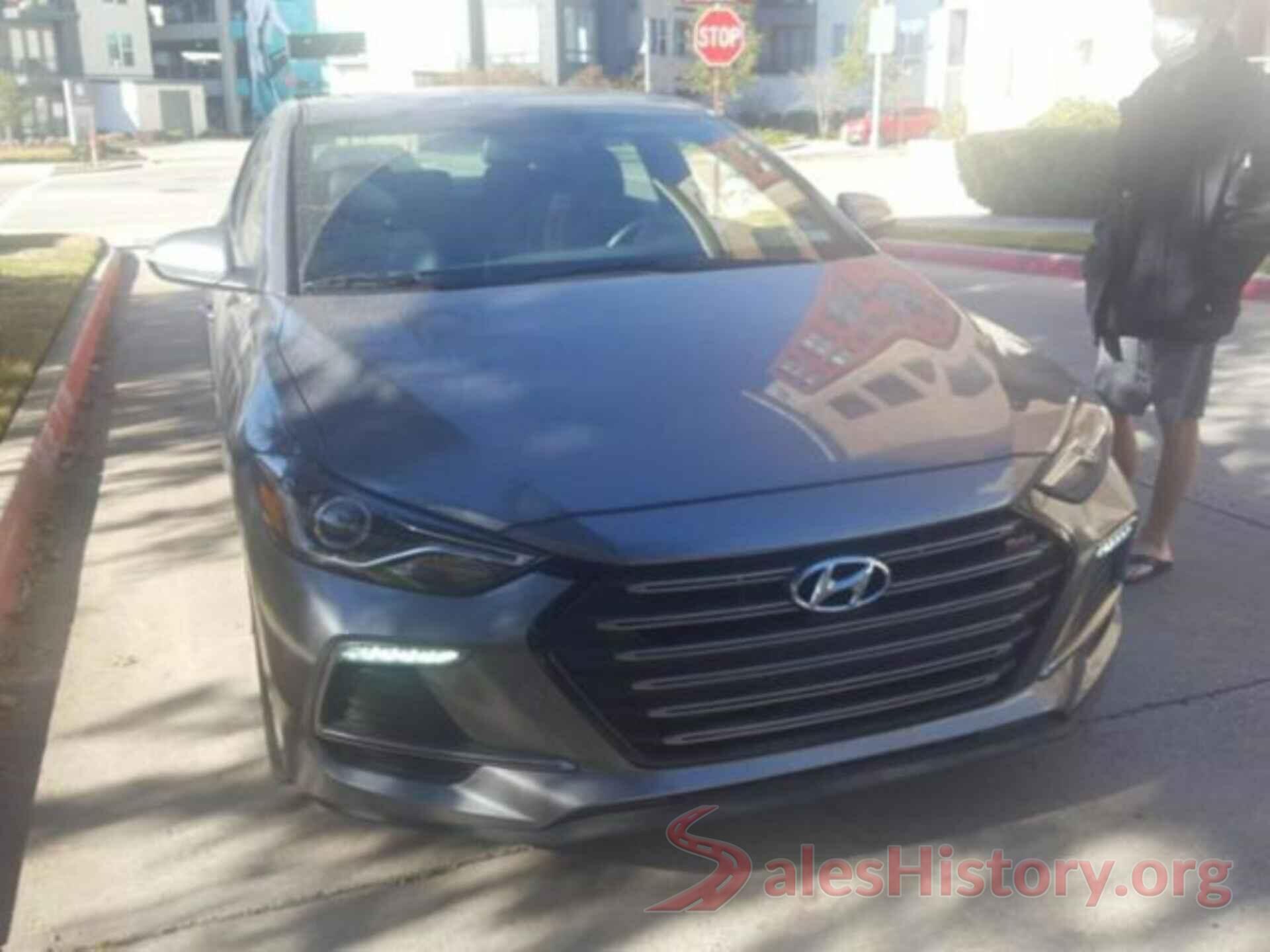 KMHD04LB5JU453896 2018 HYUNDAI ELANTRA