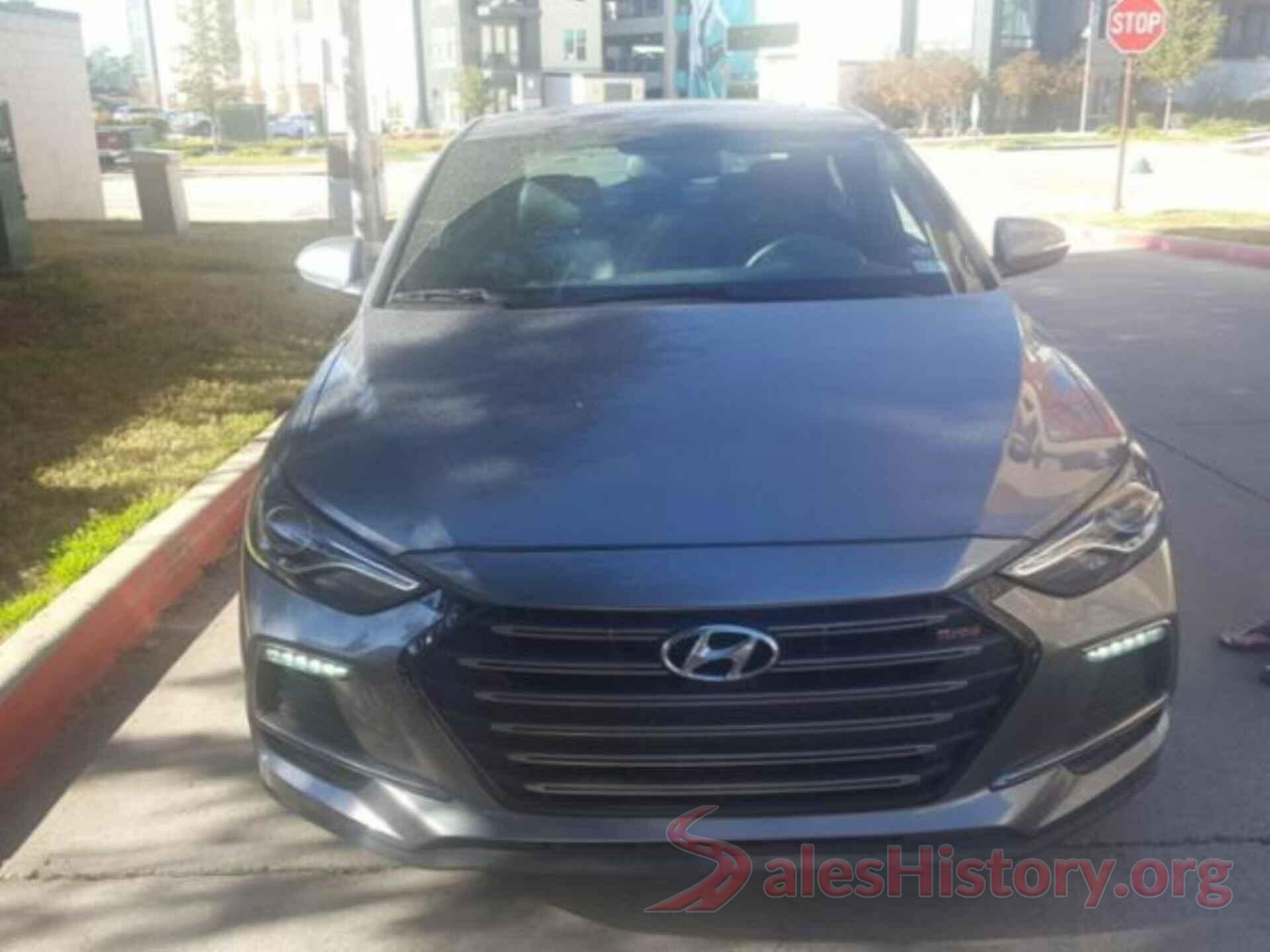 KMHD04LB5JU453896 2018 HYUNDAI ELANTRA