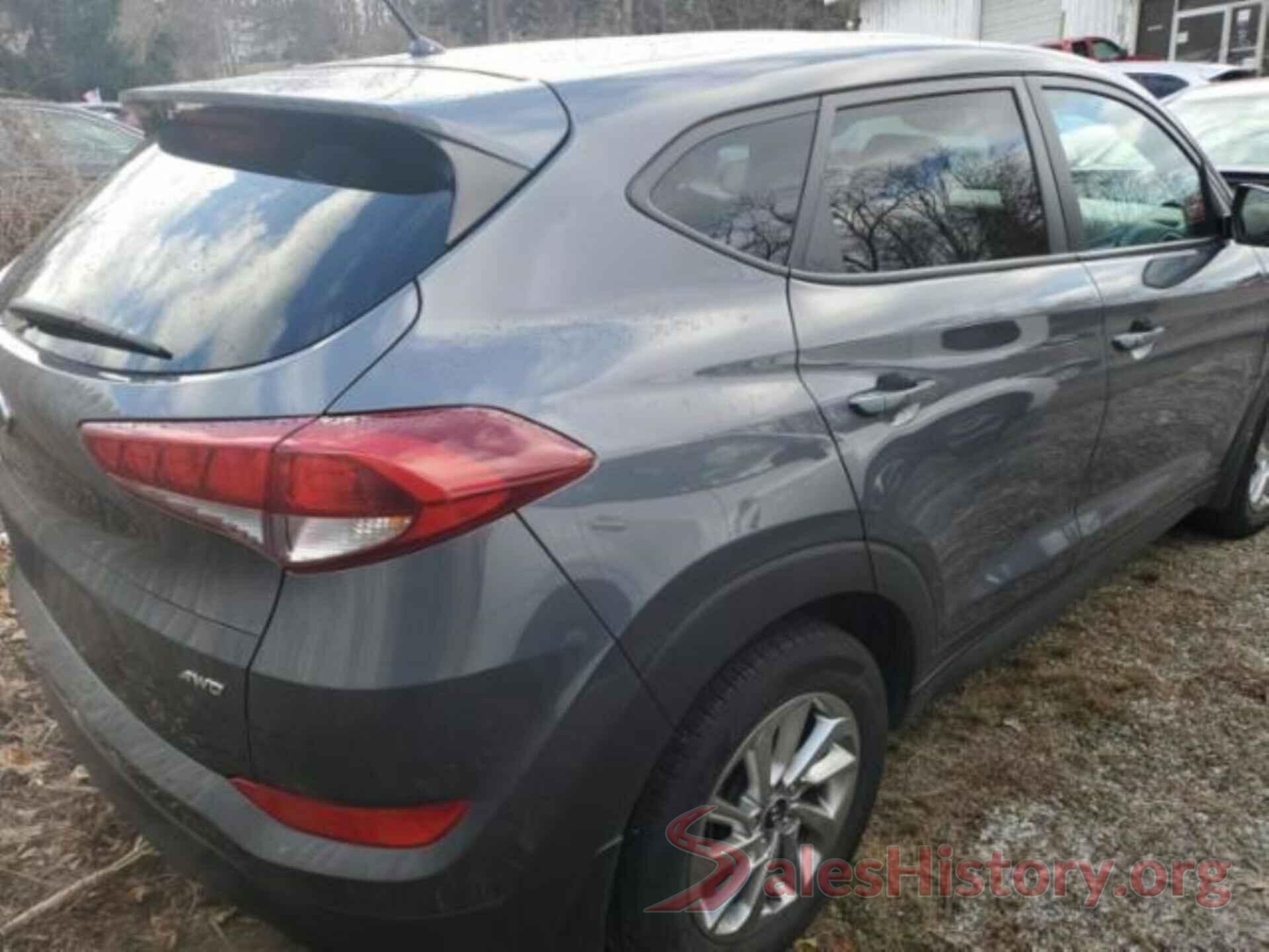 KM8J2CA43JU633213 2018 HYUNDAI TUCSON