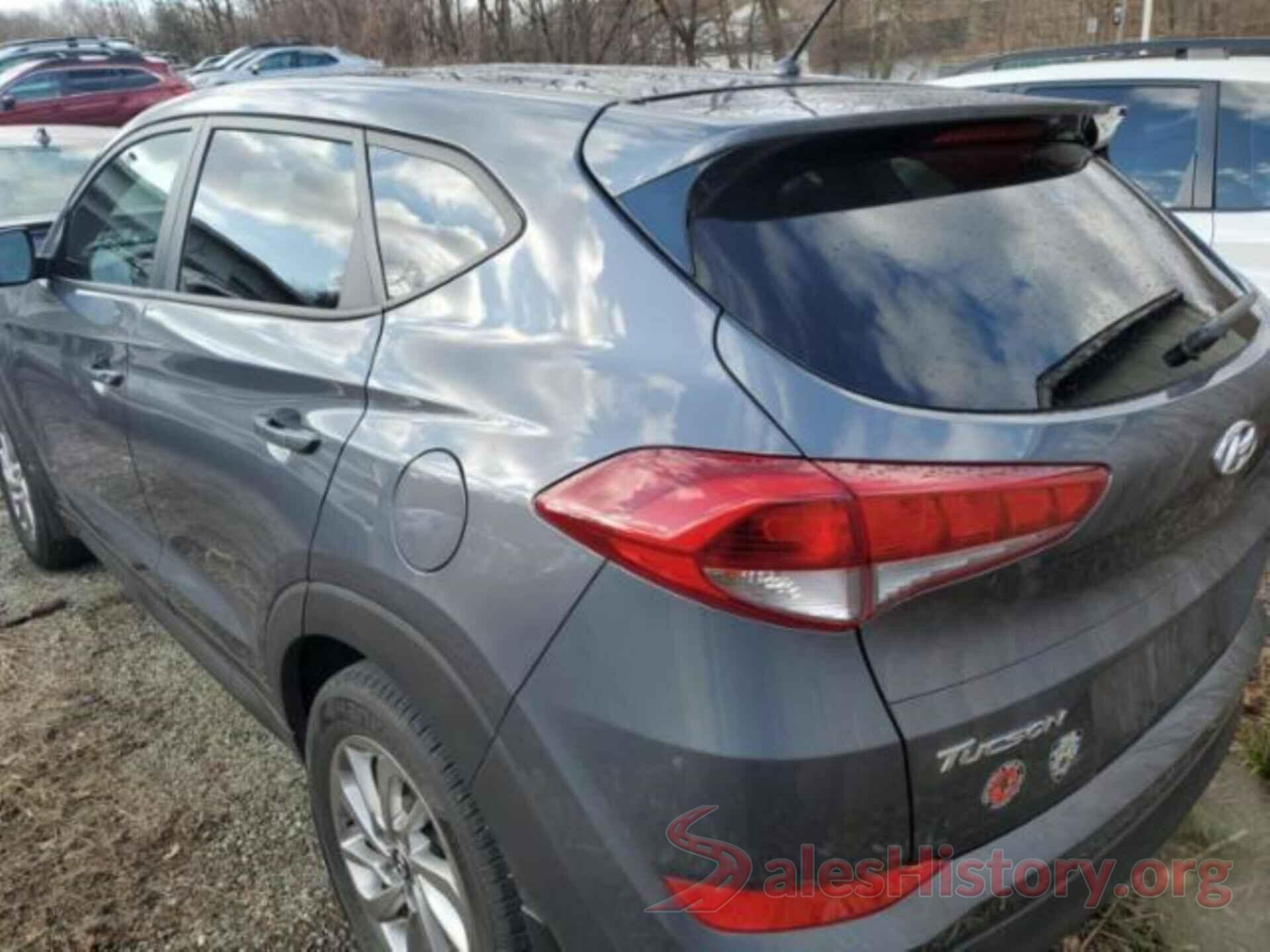 KM8J2CA43JU633213 2018 HYUNDAI TUCSON