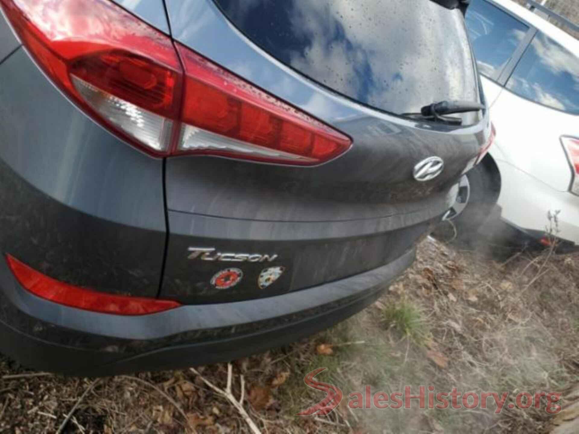 KM8J2CA43JU633213 2018 HYUNDAI TUCSON