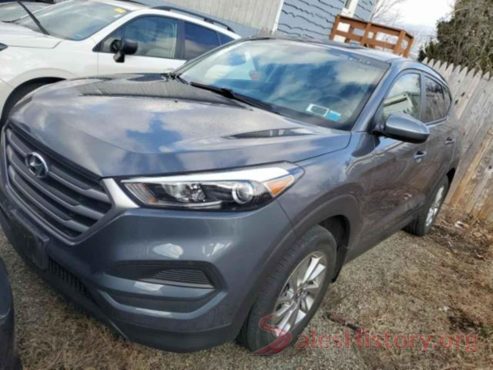 KM8J2CA43JU633213 2018 HYUNDAI TUCSON