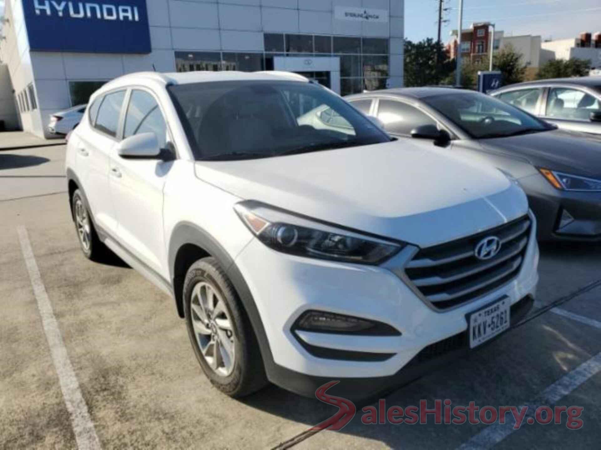 KM8J33A40HU556842 2017 HYUNDAI TUCSON