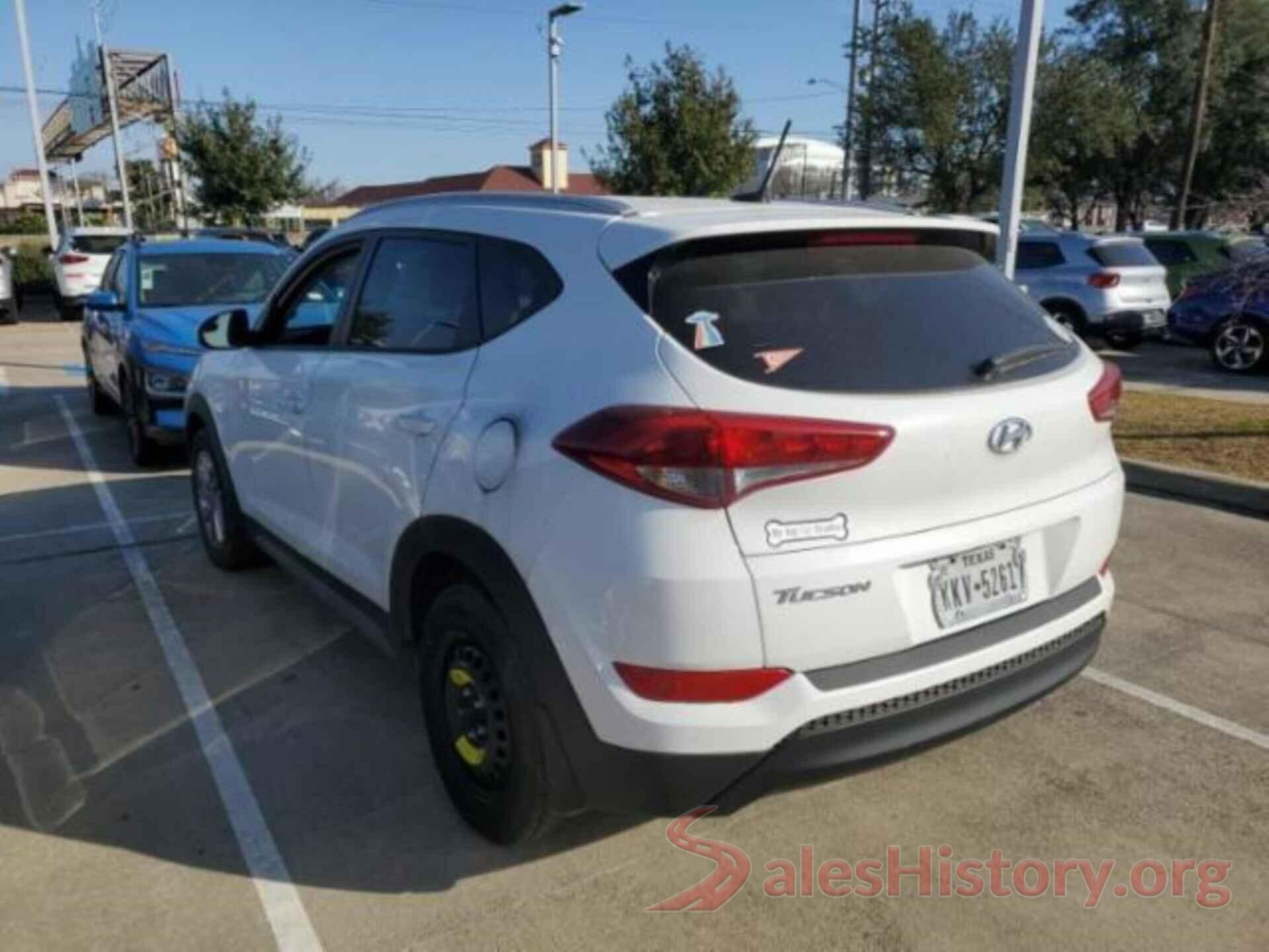 KM8J33A40HU556842 2017 HYUNDAI TUCSON