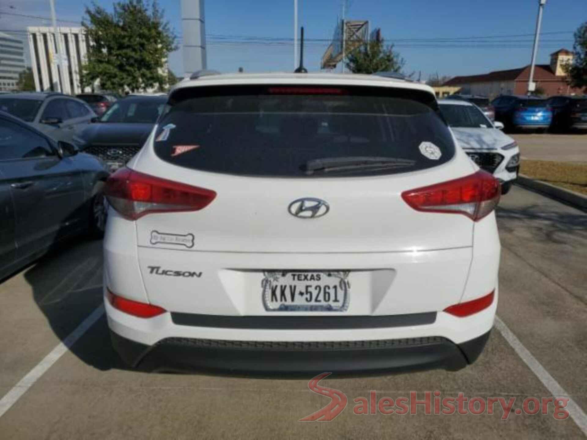 KM8J33A40HU556842 2017 HYUNDAI TUCSON