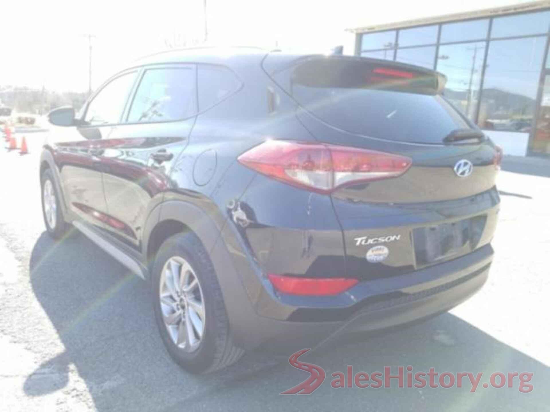 KM8J3CA40HU475372 2017 HYUNDAI TUCSON