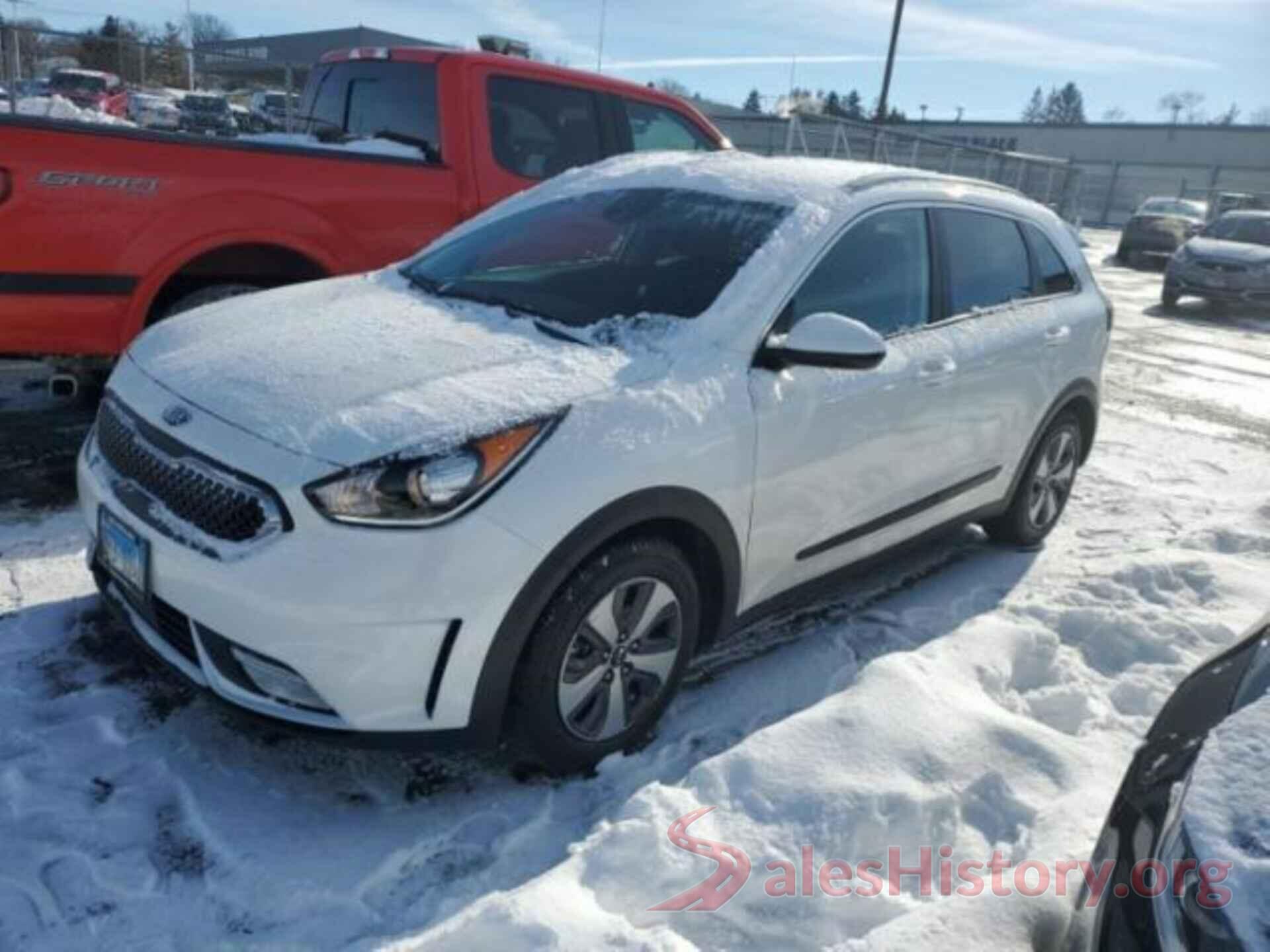 KNDCB3LC4J5135727 2018 KIA NIRO