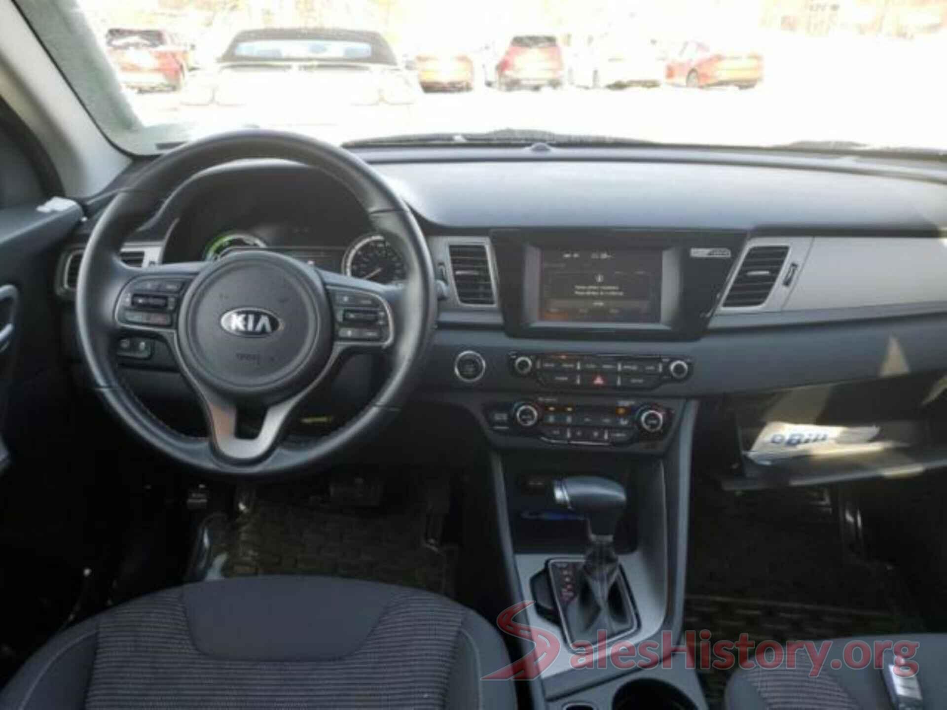 KNDCB3LC4J5135727 2018 KIA NIRO