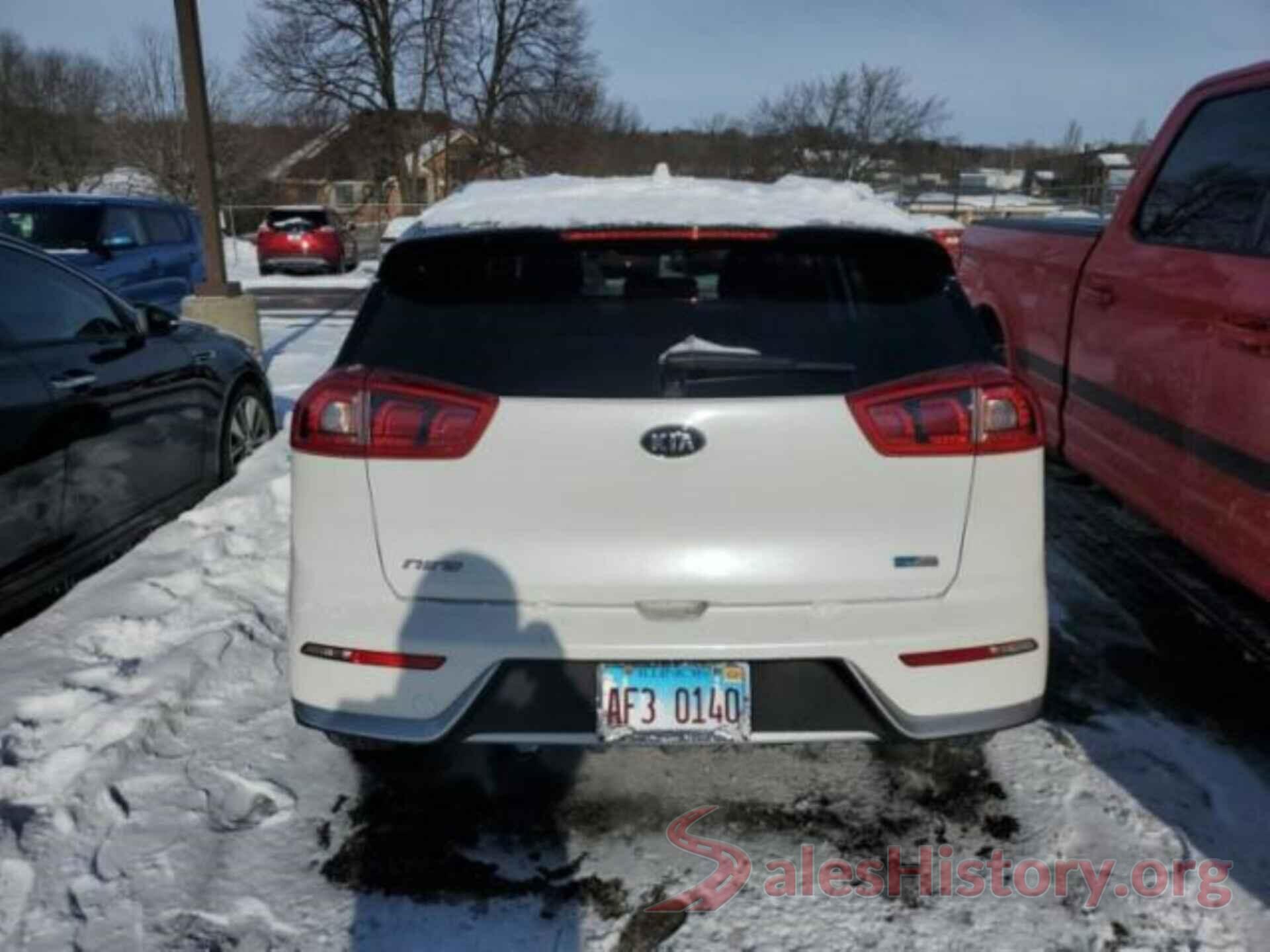 KNDCB3LC4J5135727 2018 KIA NIRO