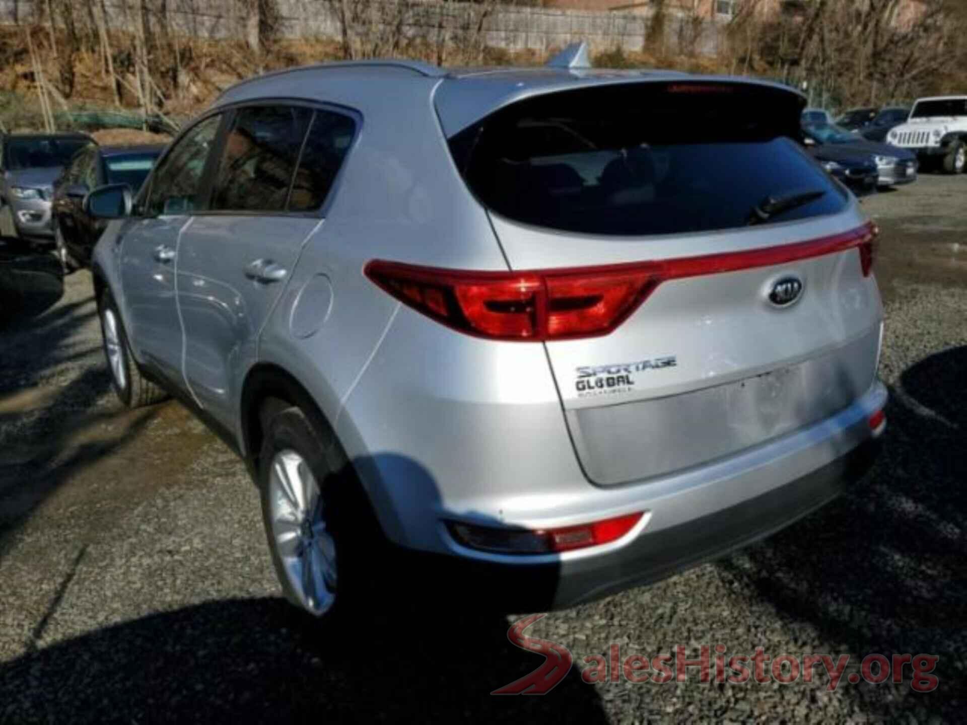 KNDPMCAC8J7373034 2018 KIA SPORTAGE