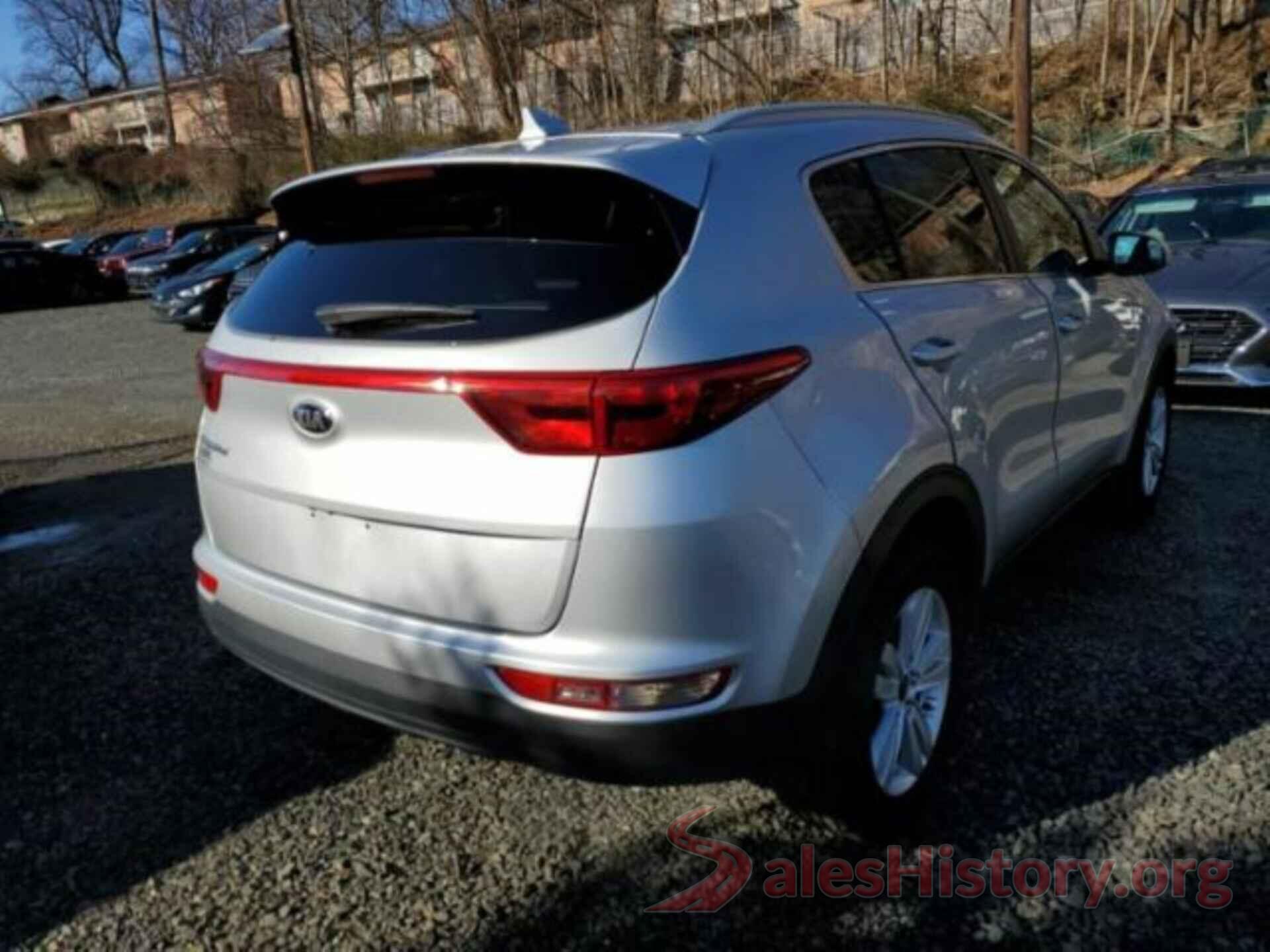 KNDPMCAC8J7373034 2018 KIA SPORTAGE