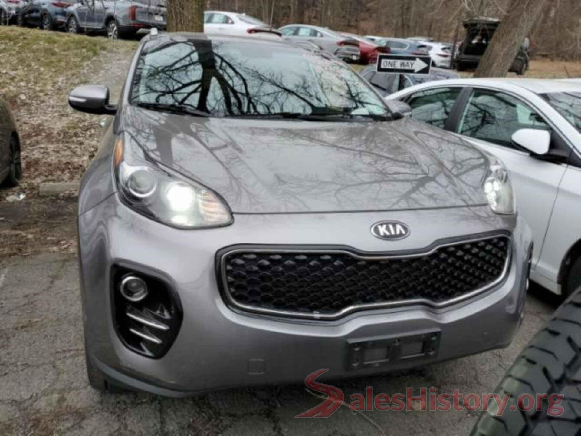 KNDPNCAC0J7421025 2018 KIA SPORTAGE