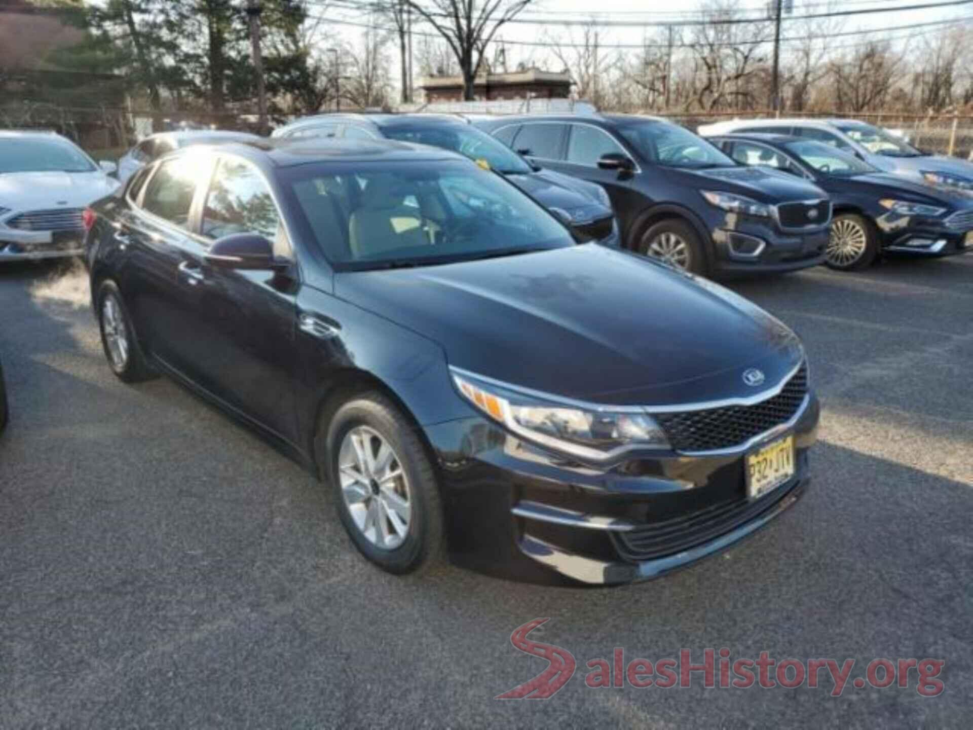 5XXGT4L35JG205798 2018 KIA OPTIMA