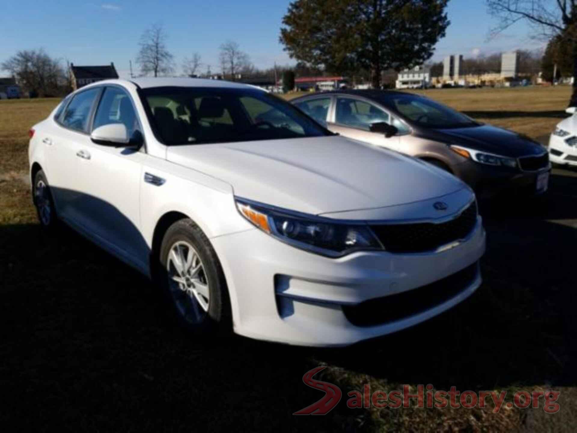 KNAGT4L32J5205307 2018 KIA OPTIMA