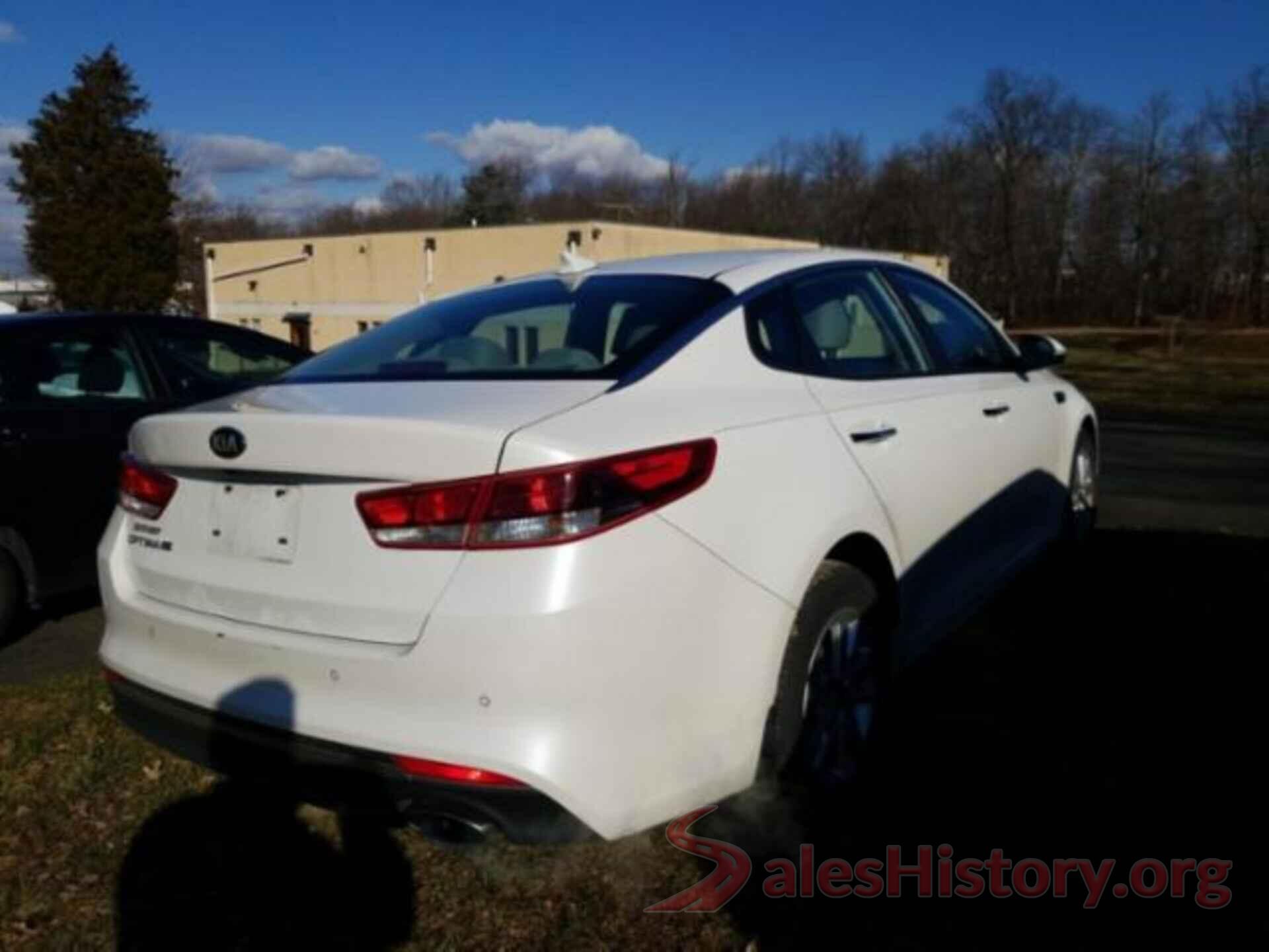 KNAGT4L32J5205307 2018 KIA OPTIMA