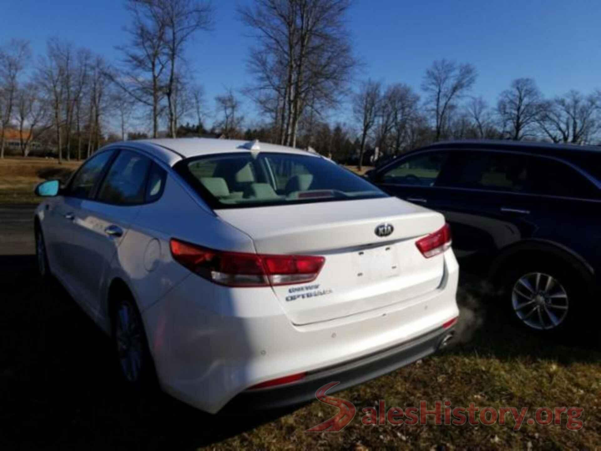 KNAGT4L32J5205307 2018 KIA OPTIMA