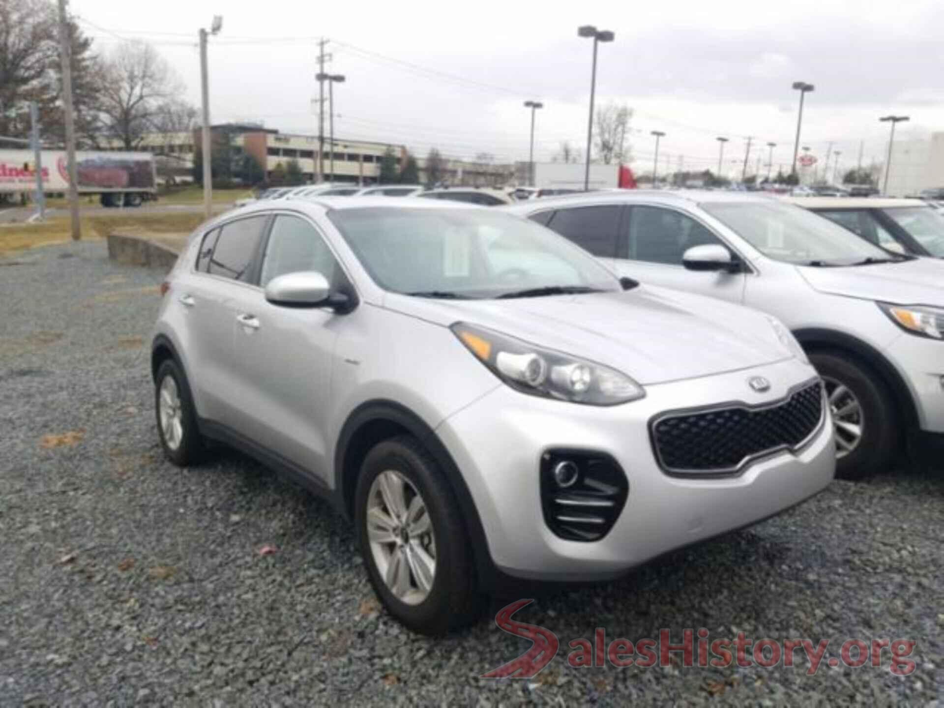 KNDPMCAC5J7411951 2018 KIA SPORTAGE