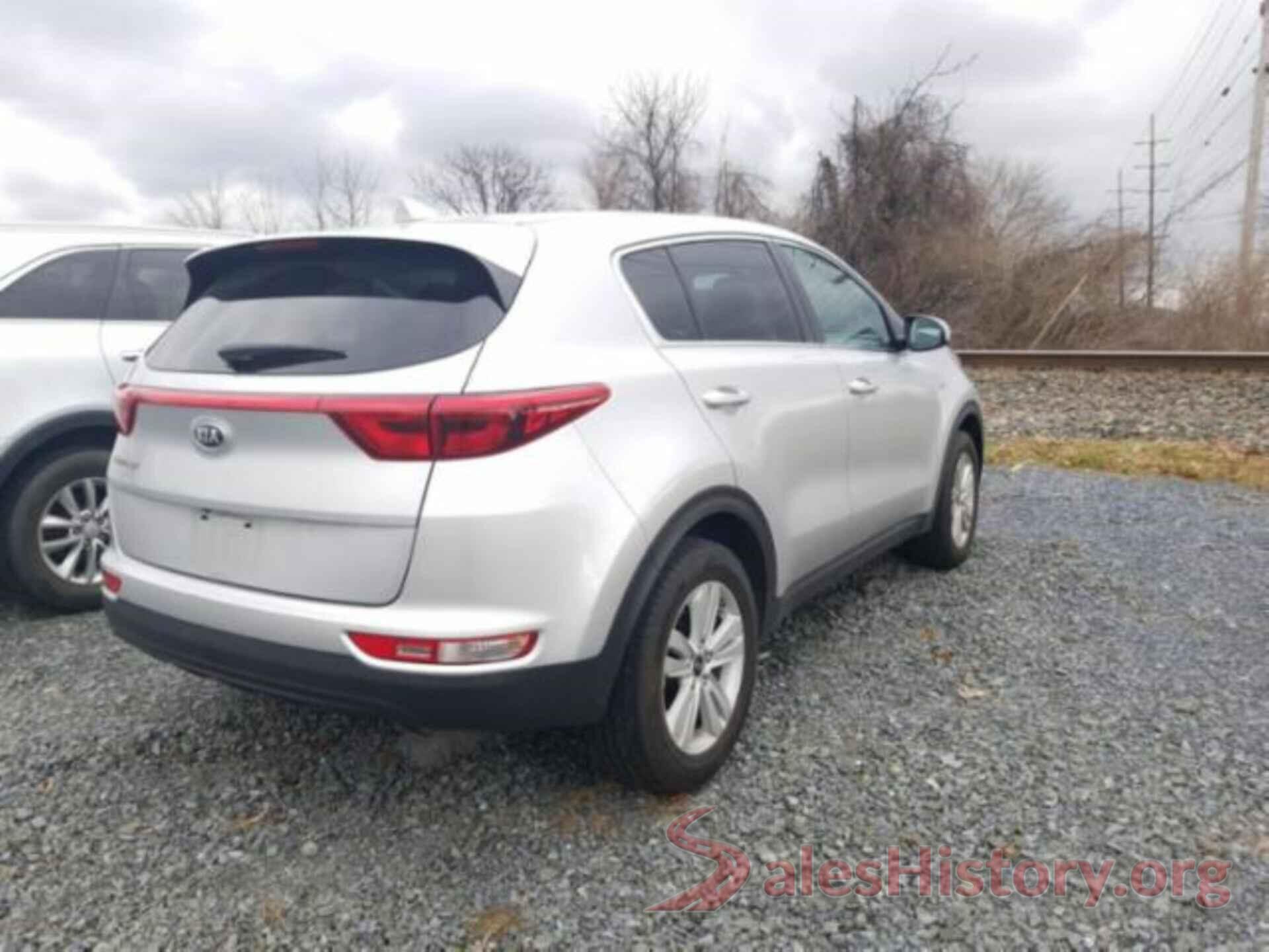 KNDPMCAC5J7411951 2018 KIA SPORTAGE