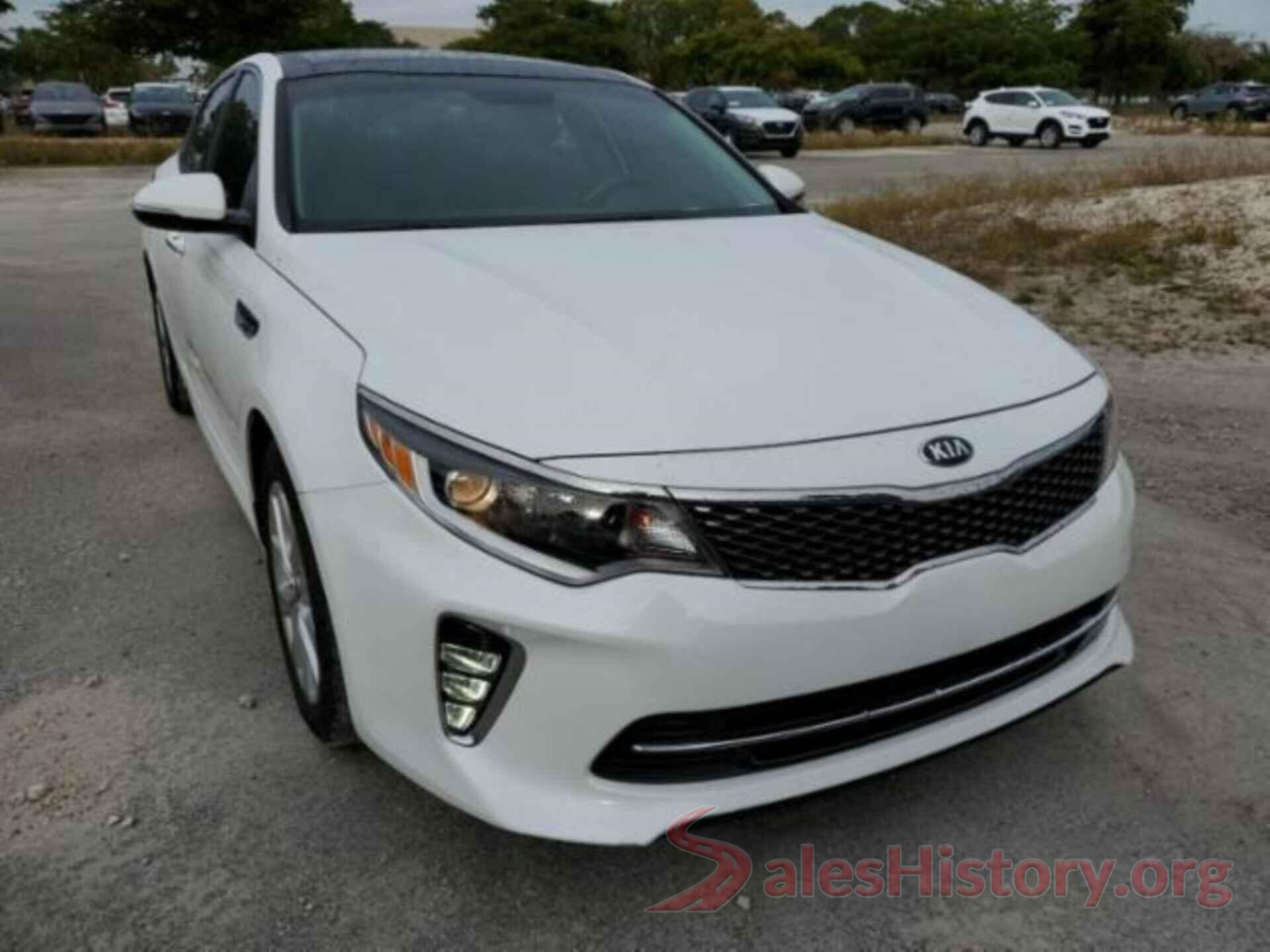 5XXGT4L31JG245960 2018 KIA OPTIMA