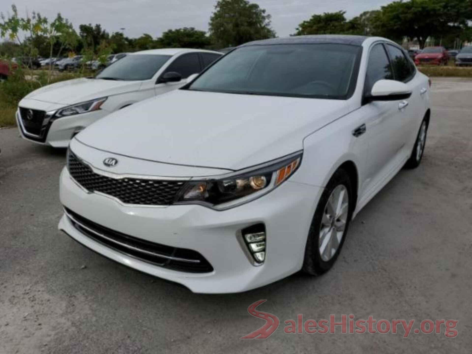 5XXGT4L31JG245960 2018 KIA OPTIMA