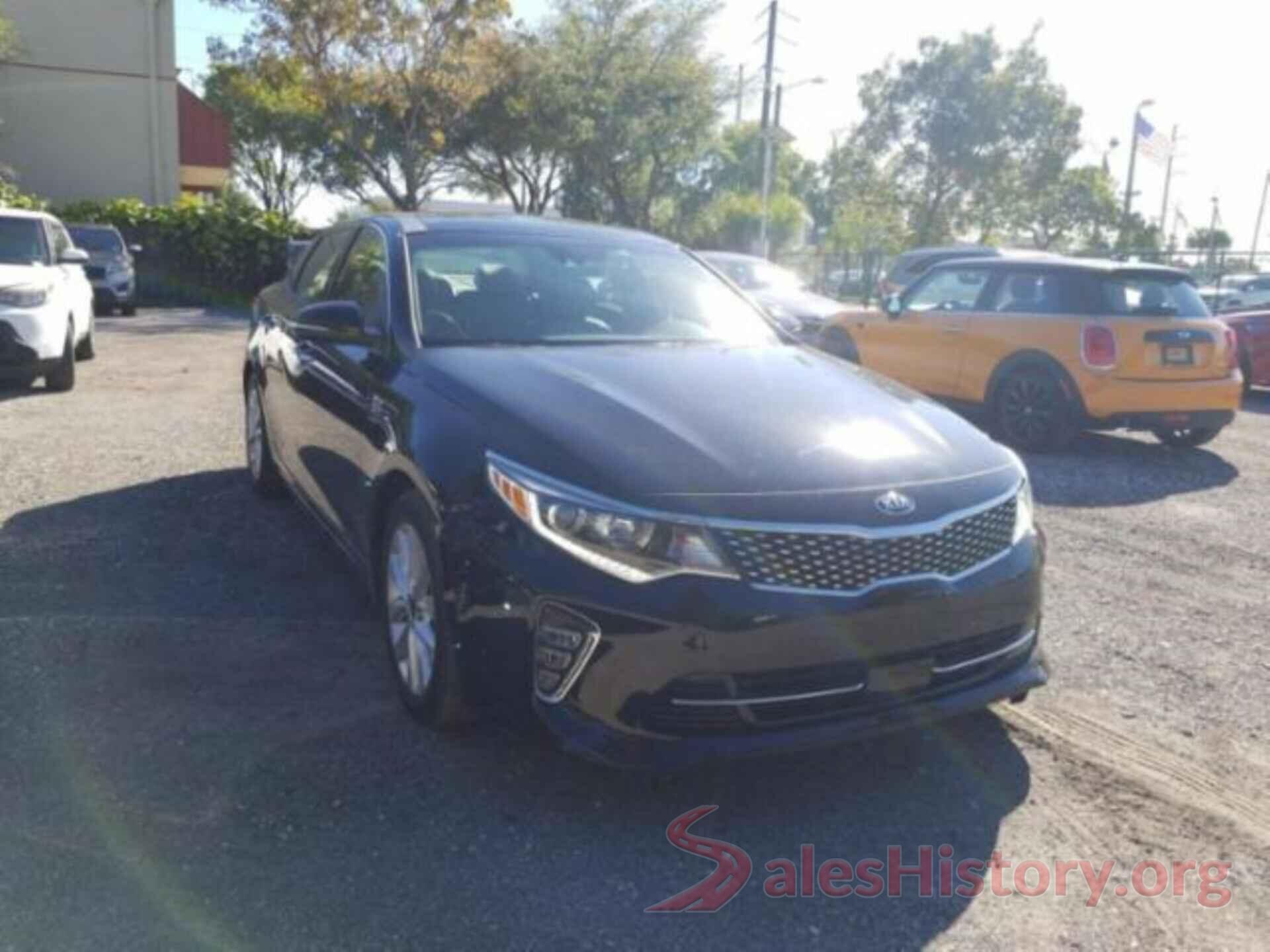 5XXGU4L31JG214236 2018 KIA OPTIMA