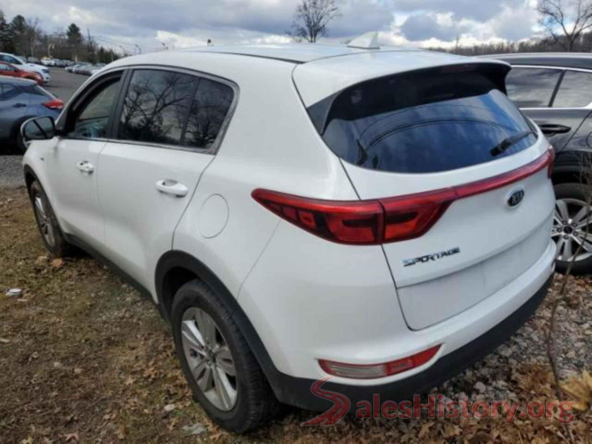 KNDPMCAC8J7352166 2018 KIA SPORTAGE