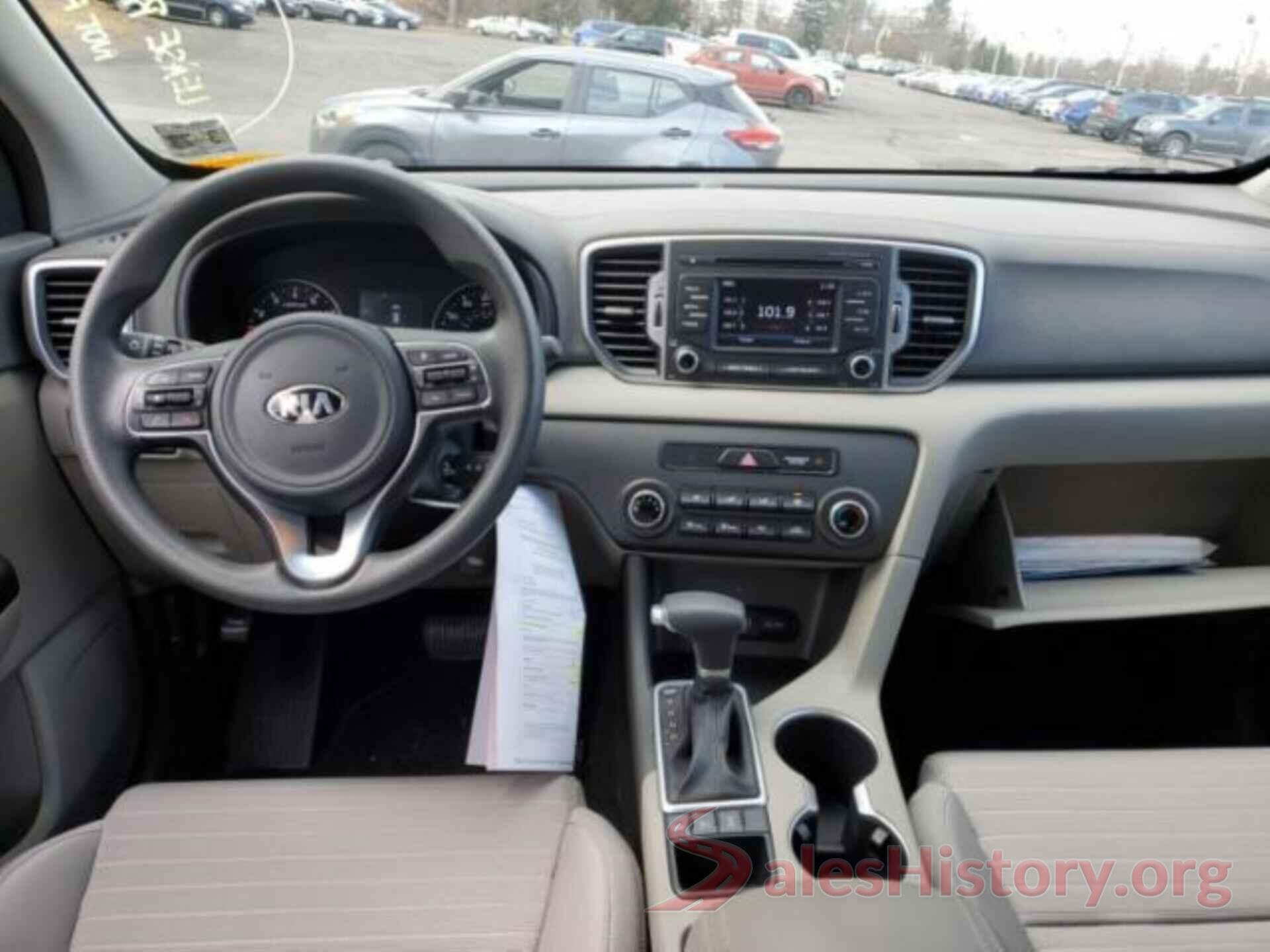 KNDPMCAC8J7352166 2018 KIA SPORTAGE