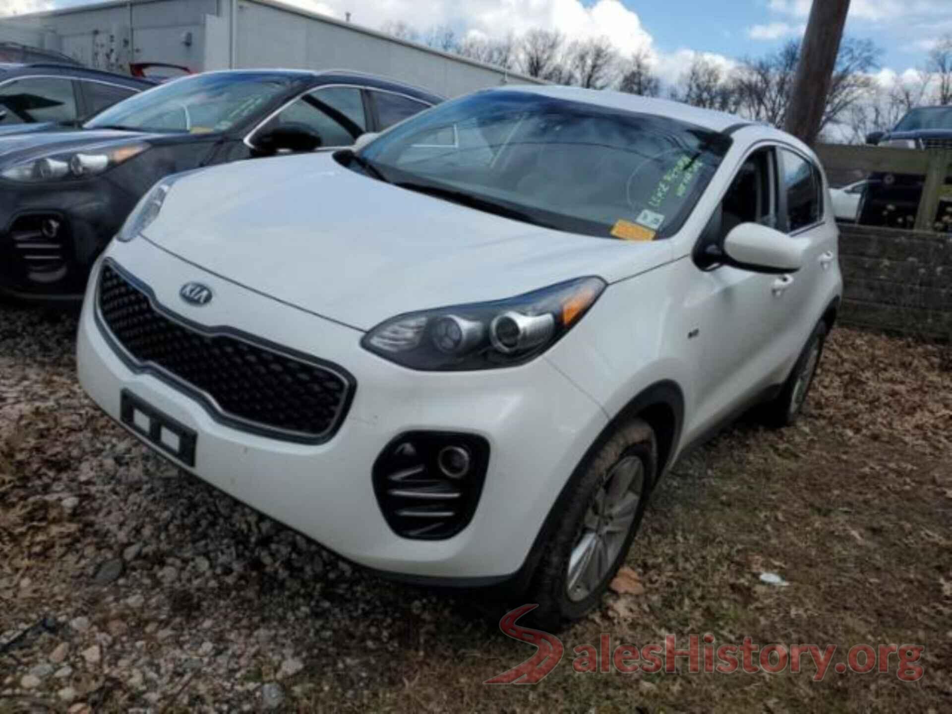 KNDPMCAC8J7352166 2018 KIA SPORTAGE