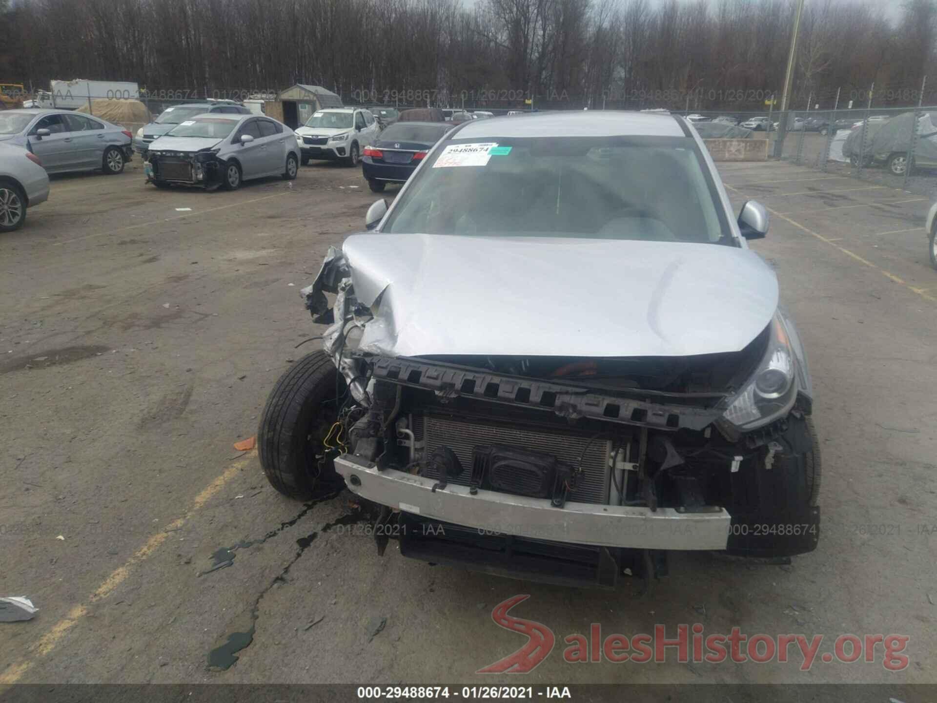 KNDCB3LC6H5065142 2017 KIA NIRO