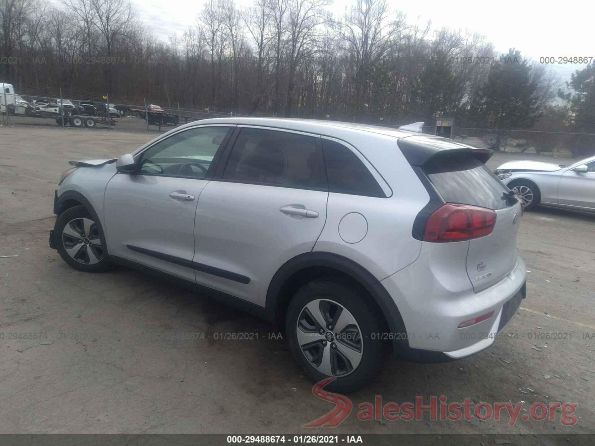 KNDCB3LC6H5065142 2017 KIA NIRO