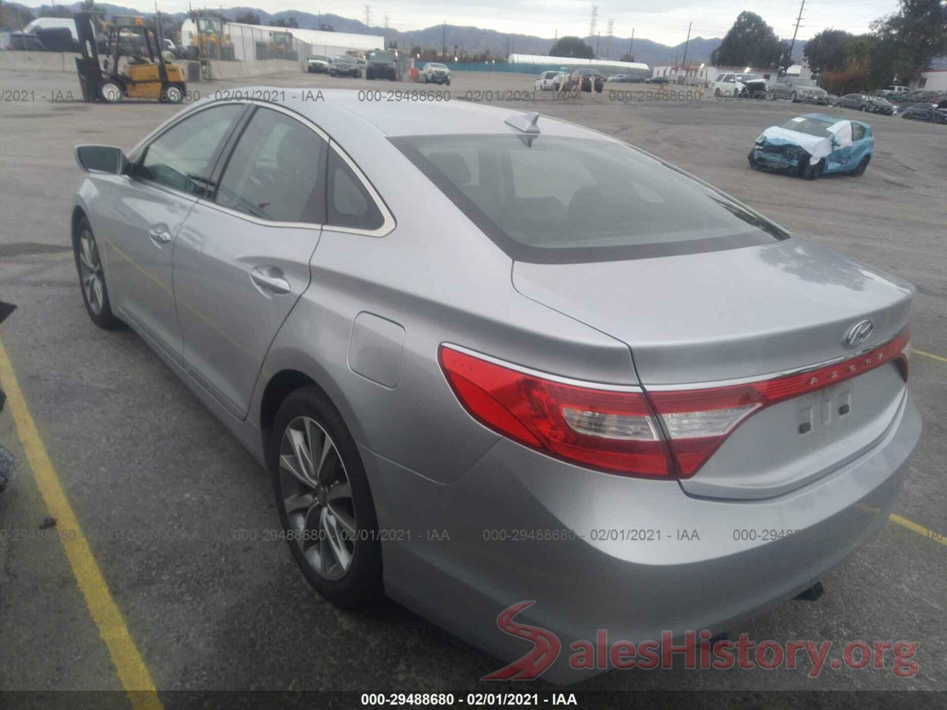 KMHFG4JG5HA587483 2017 HYUNDAI AZERA