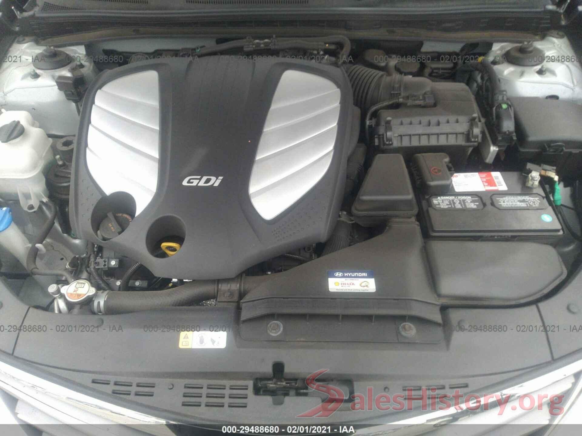 KMHFG4JG5HA587483 2017 HYUNDAI AZERA